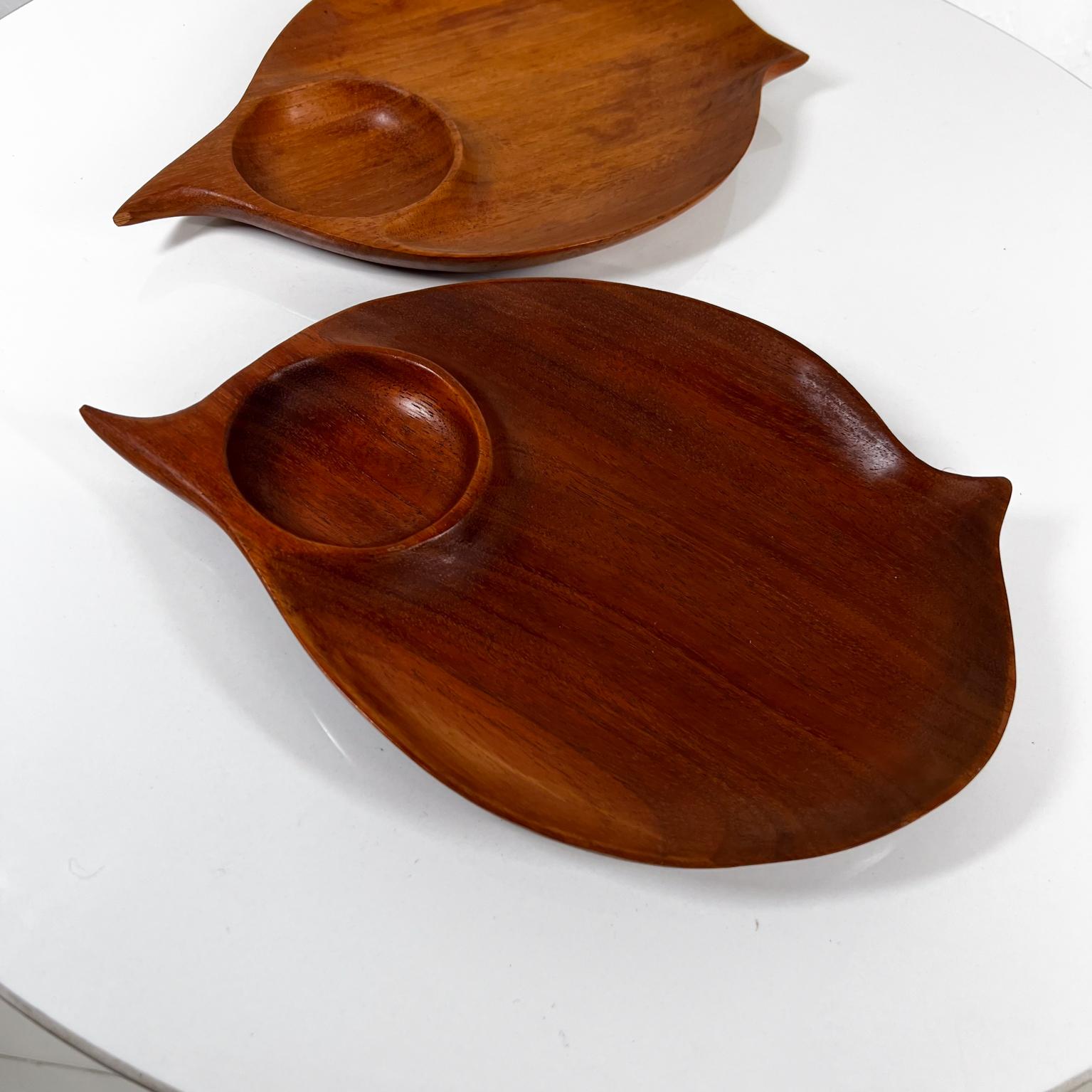 Mid-Century Modern 1960s Sculptural Teak Wood Two Leaf Shape Sectioned Plates