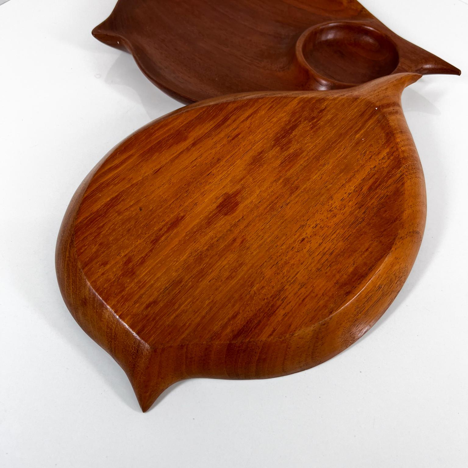 1960s Sculptural Teak Wood Two Leaf Shape Sectioned Plates 2