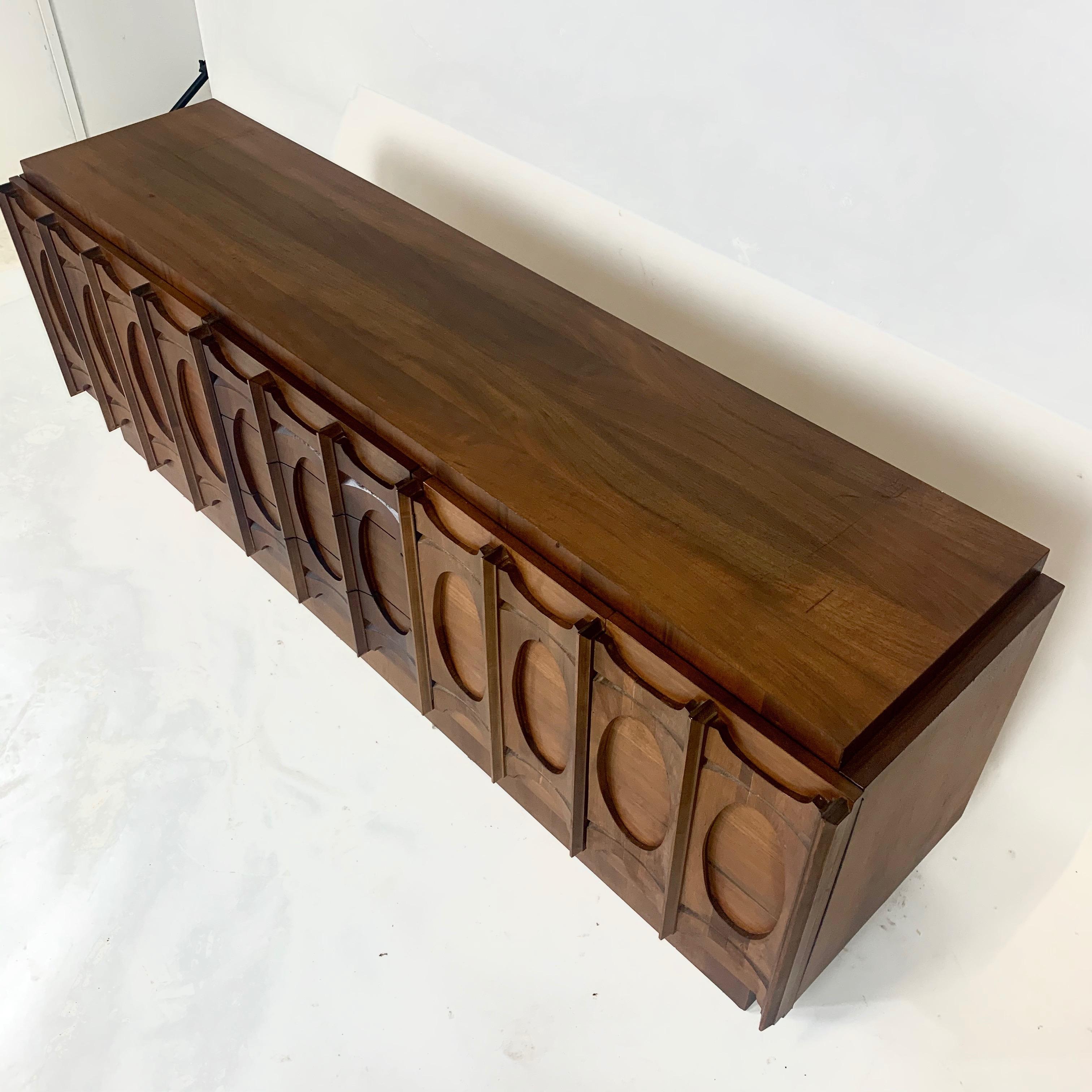 1960s Sculptural Walnut Brutalist Credenza, Dresser, or Buffet- Paul Evans Style In Good Condition In Hudson, NY