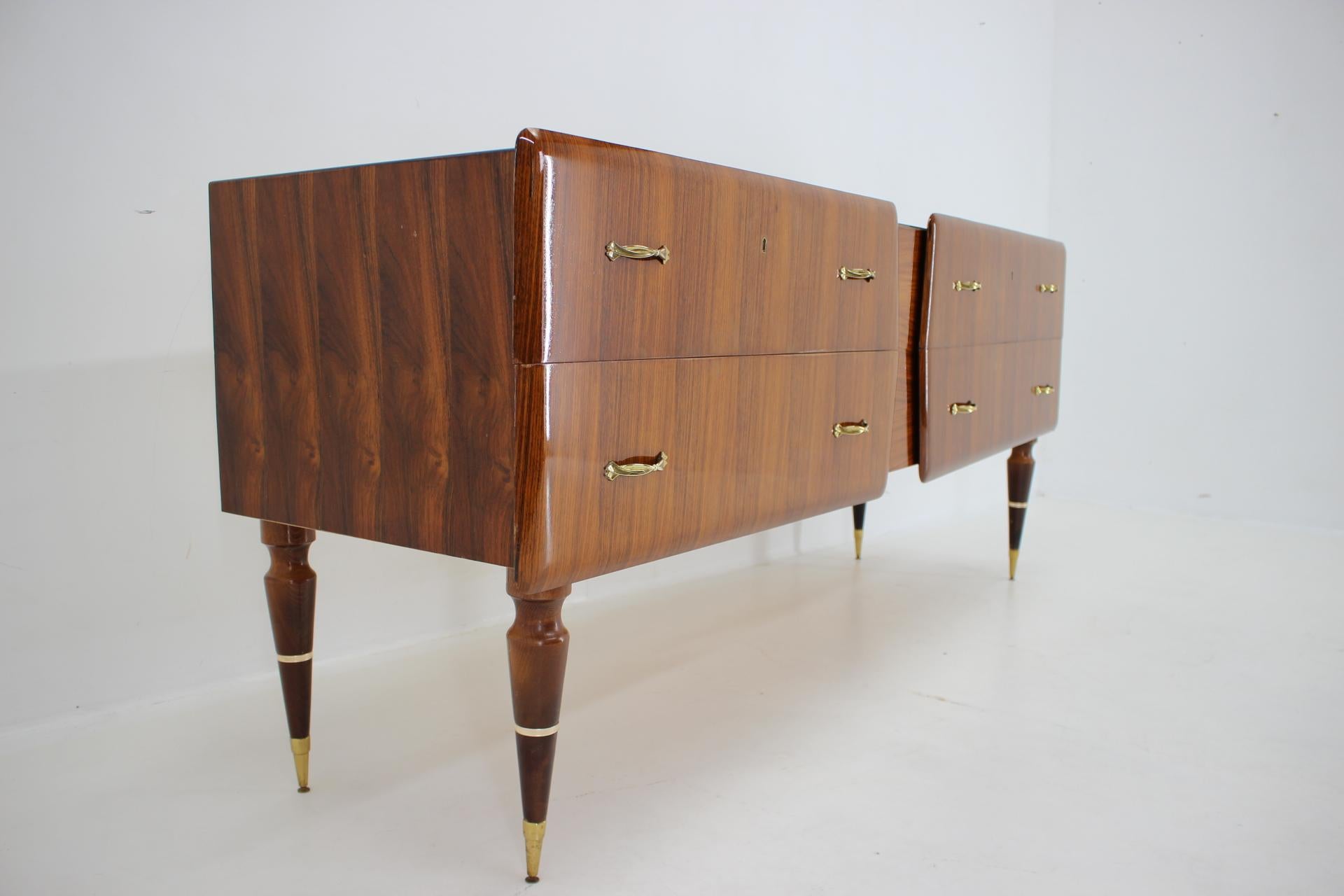 1960s Sculptural Wooden Sideboard, Italy For Sale 1