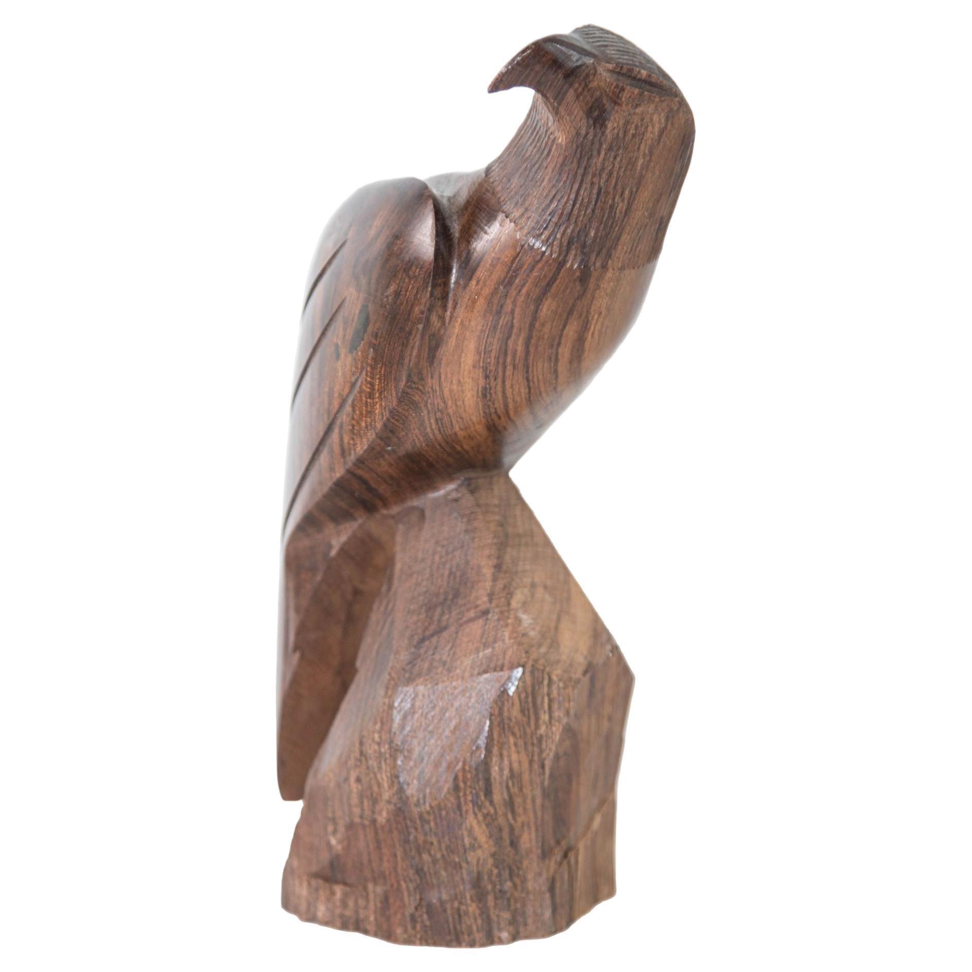 Sculpture d'un aigle américain sculptée à la main en bois de fer série des années 1960