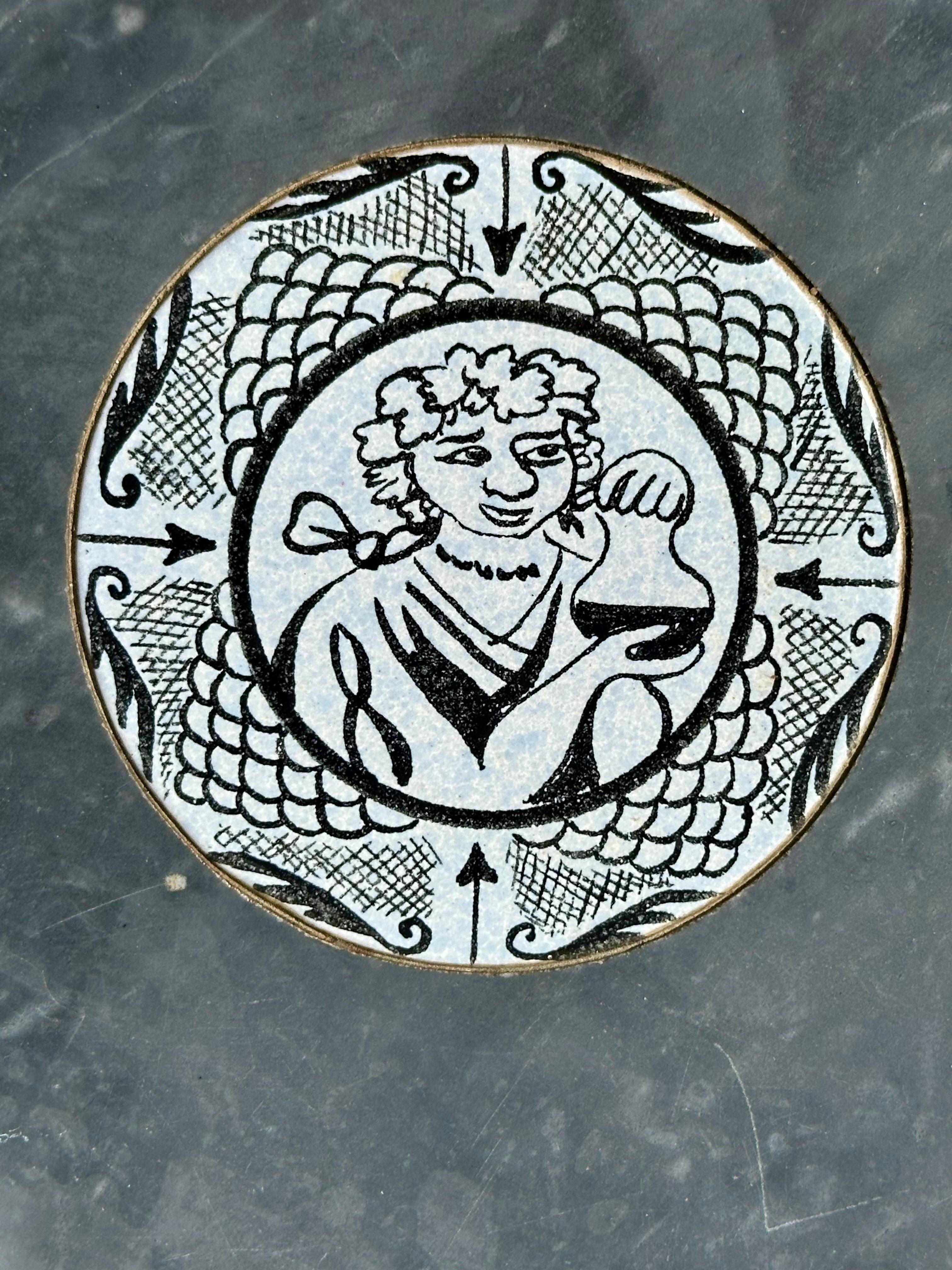 Table basse sculpturale lotus Bartolucci Arts Lotus des années 1960, peinte et gravée en vente 7