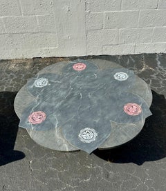 Table basse sculpturale lotus Bartolucci Arts Lotus des années 1960, peinte et gravée