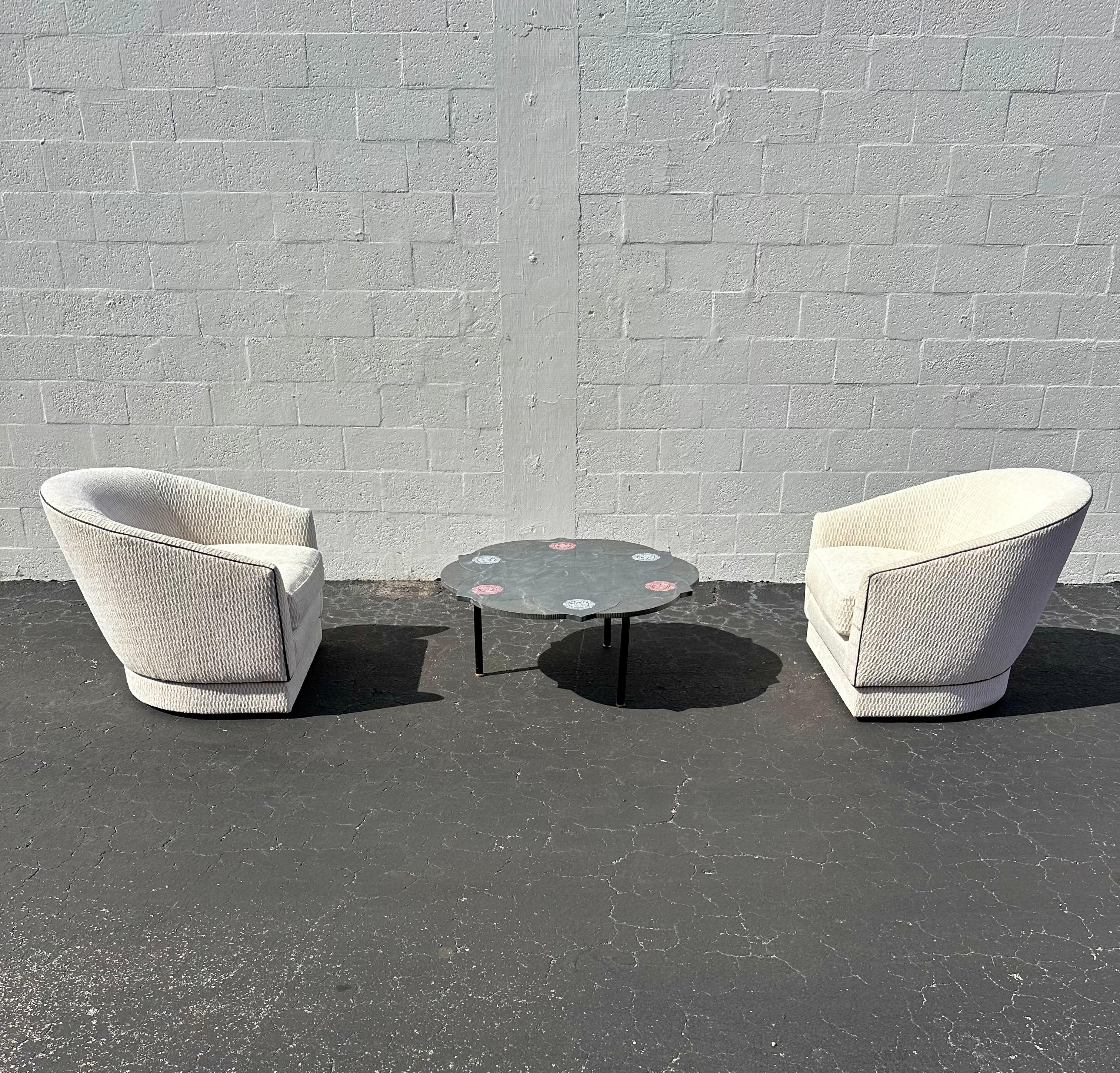 Table basse sculpturale lotus Bartolucci Arts Lotus des années 1960, peinte et gravée en vente 2