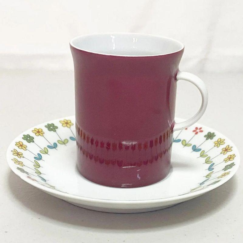 A 10-piece porcelain tea cup set in the Piemonte & Purple Secunda patterns designed by fashion icon Emilio Pucci and Hans Theo Baumann respectively and made by Rosenthal. Made in Germany during the years of 1965-1979. These patterns are currently