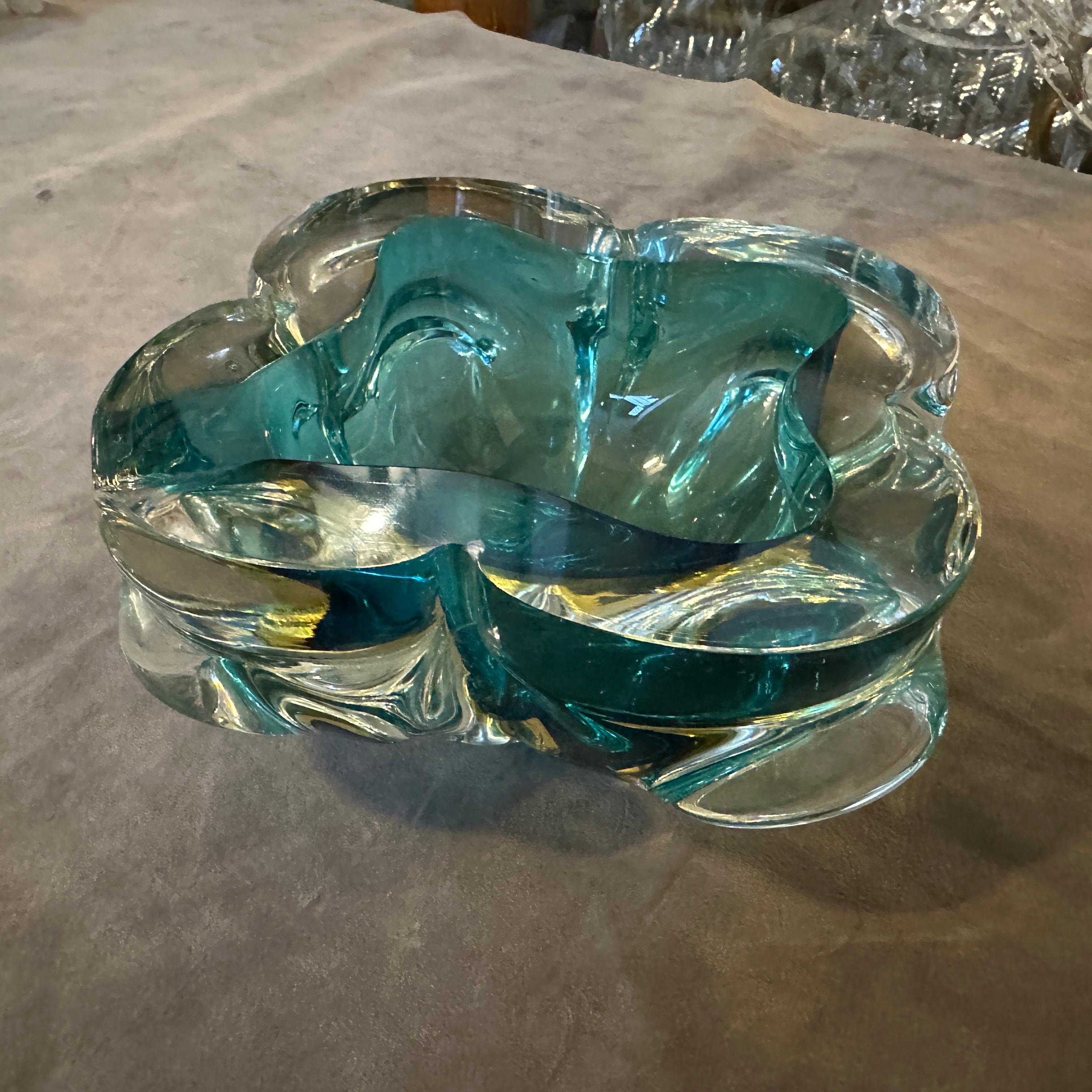 Cenicero Grande de Cristal de Murano Verde y Amarillo Estilo Seguso Moderno de los Años 60 Italiano en venta