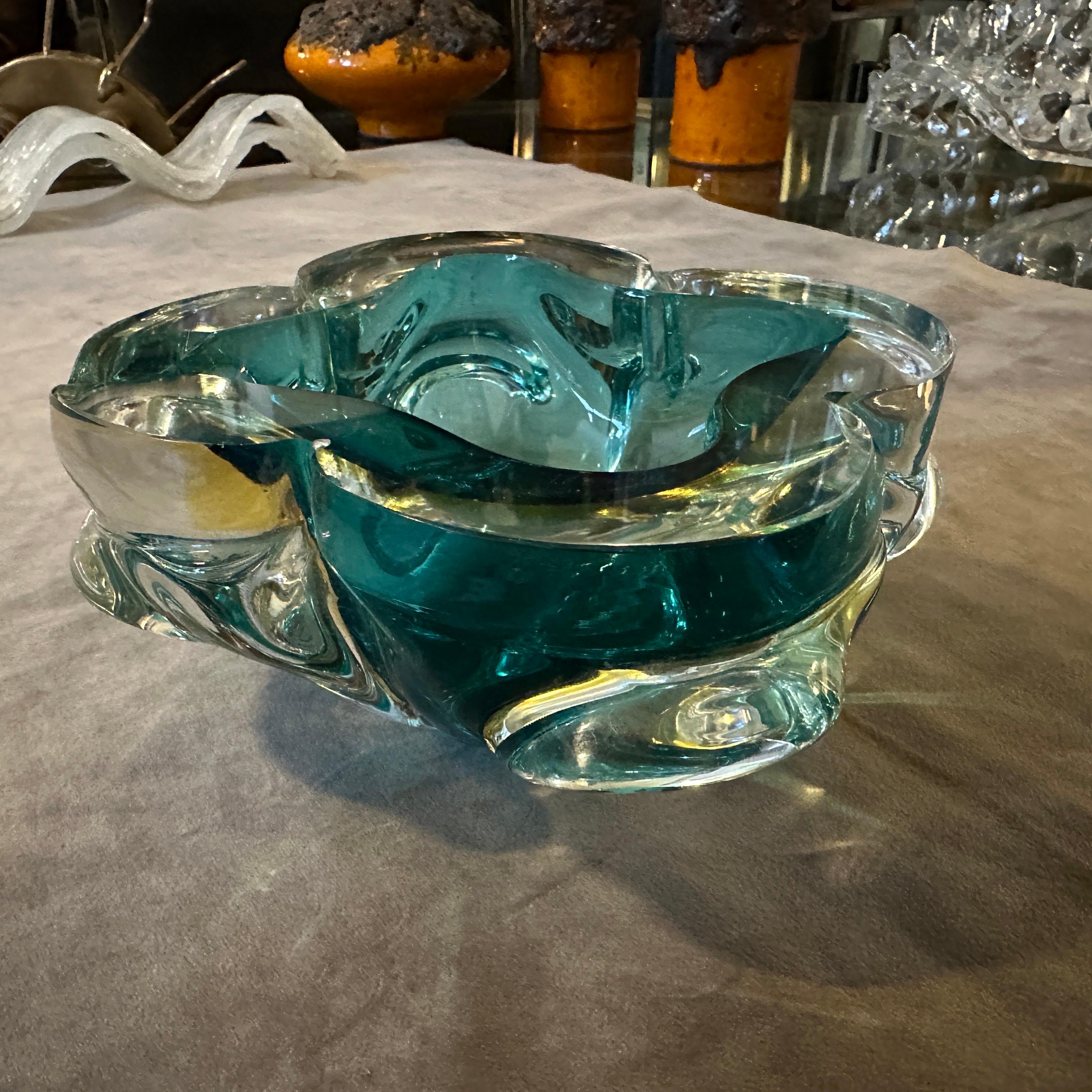 Cenicero Grande de Cristal de Murano Verde y Amarillo Estilo Seguso Moderno de los Años 60 Hecho a mano en venta