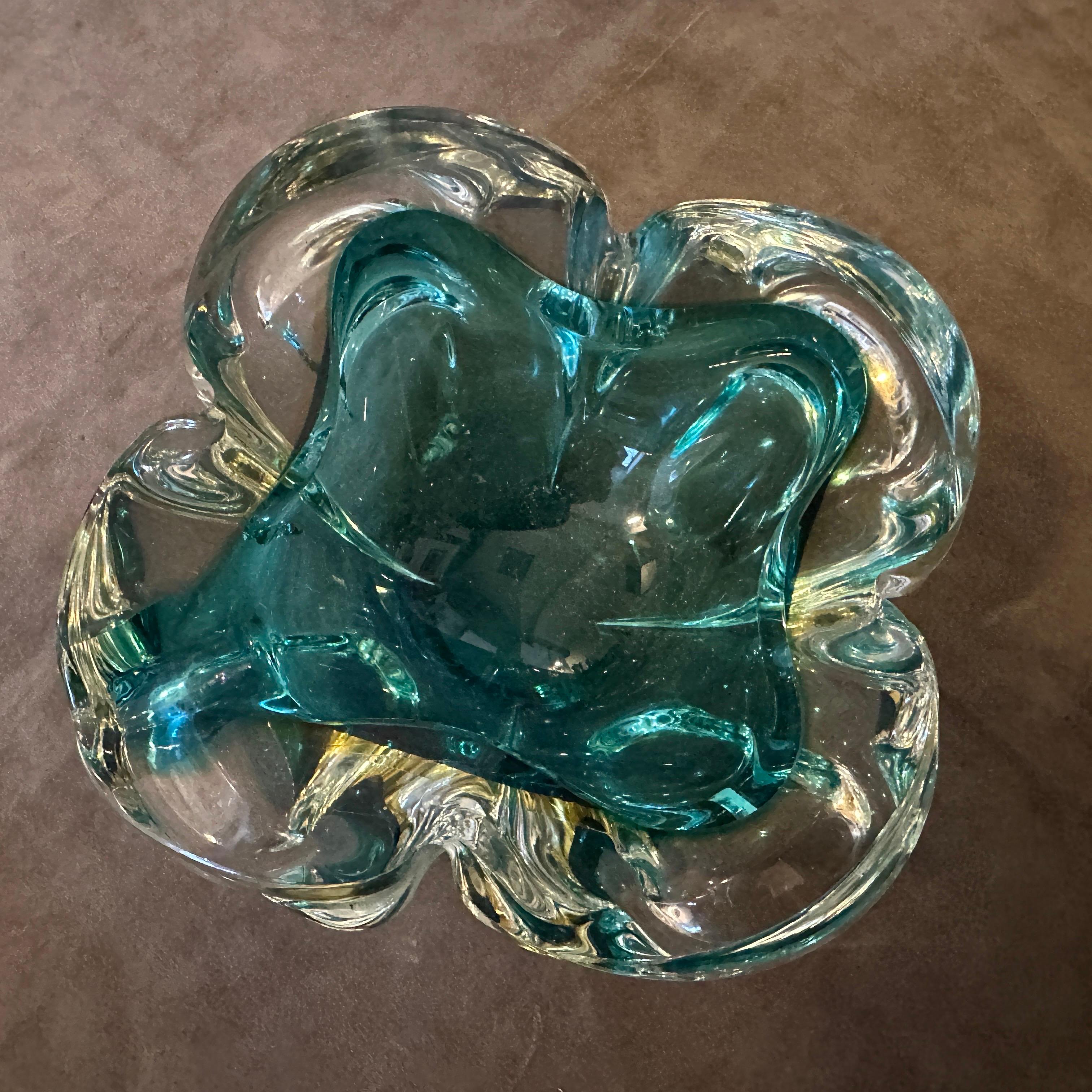 Cenicero Grande de Cristal de Murano Verde y Amarillo Estilo Seguso Moderno de los Años 60 siglo XX en venta