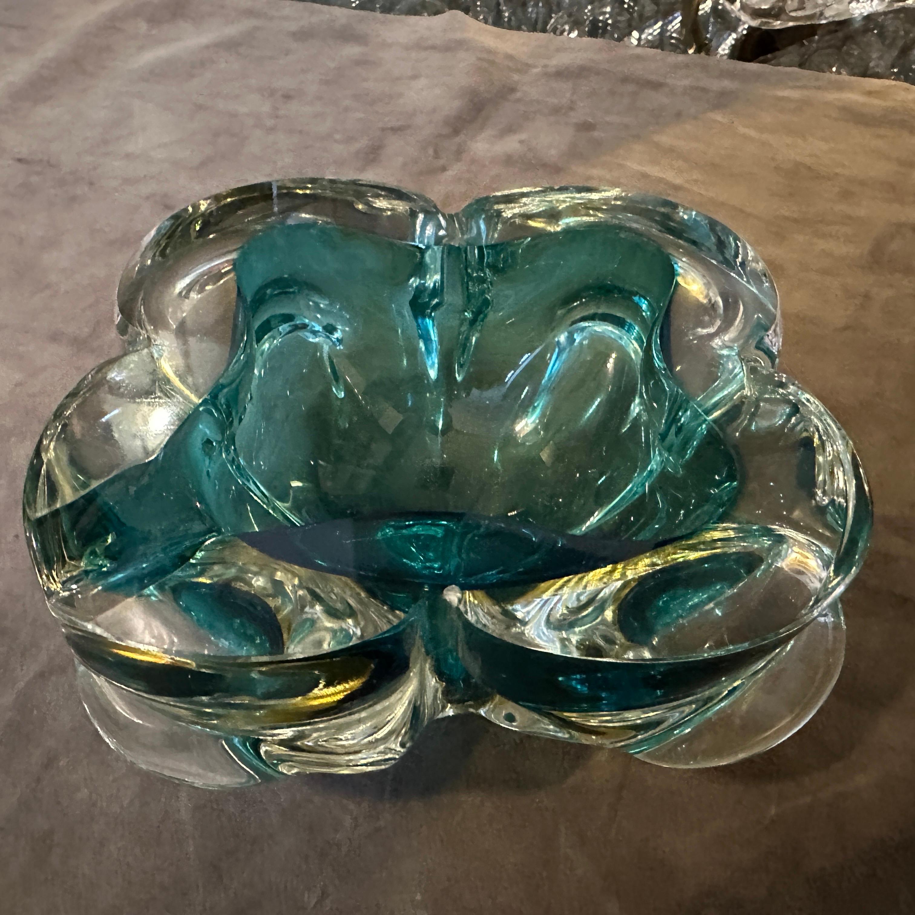 Cenicero Grande de Cristal de Murano Verde y Amarillo Estilo Seguso Moderno de los Años 60 en venta 1