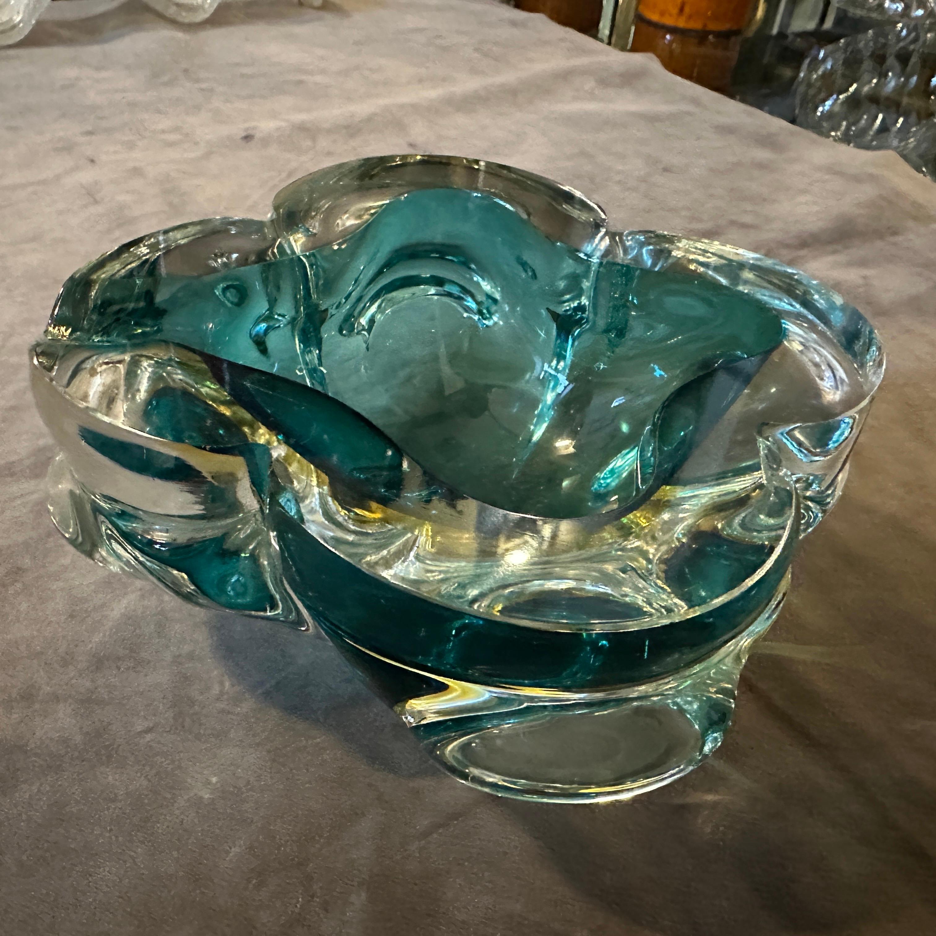 Cenicero Grande de Cristal de Murano Verde y Amarillo Estilo Seguso Moderno de los Años 60 en venta 3