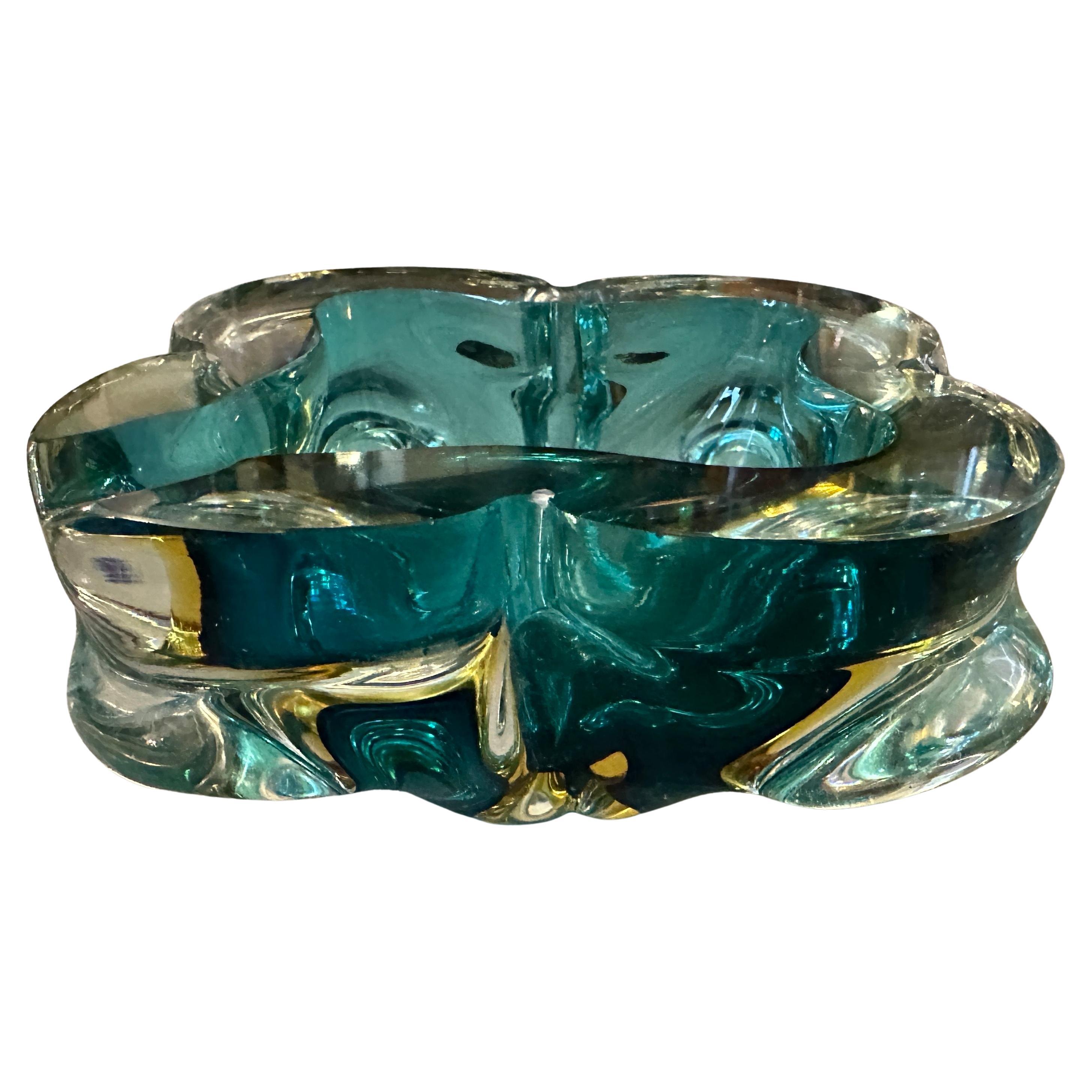 Cenicero Grande de Cristal de Murano Verde y Amarillo Estilo Seguso Moderno de los Años 60 en venta