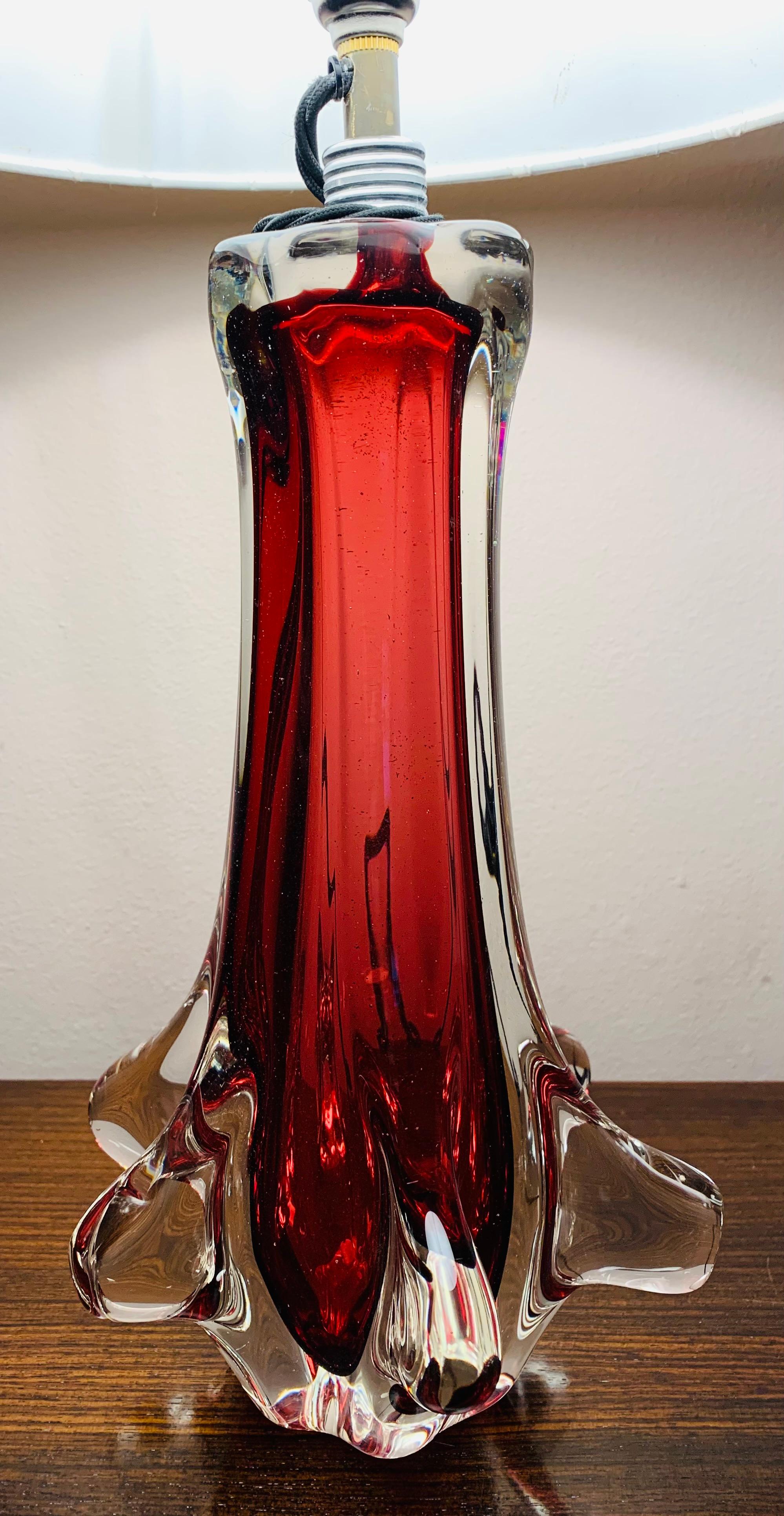 1960s Seguso Style Ruby Red Glass Encased in Hand Blown Clear Glass Table Lamp In Good Condition In London, GB