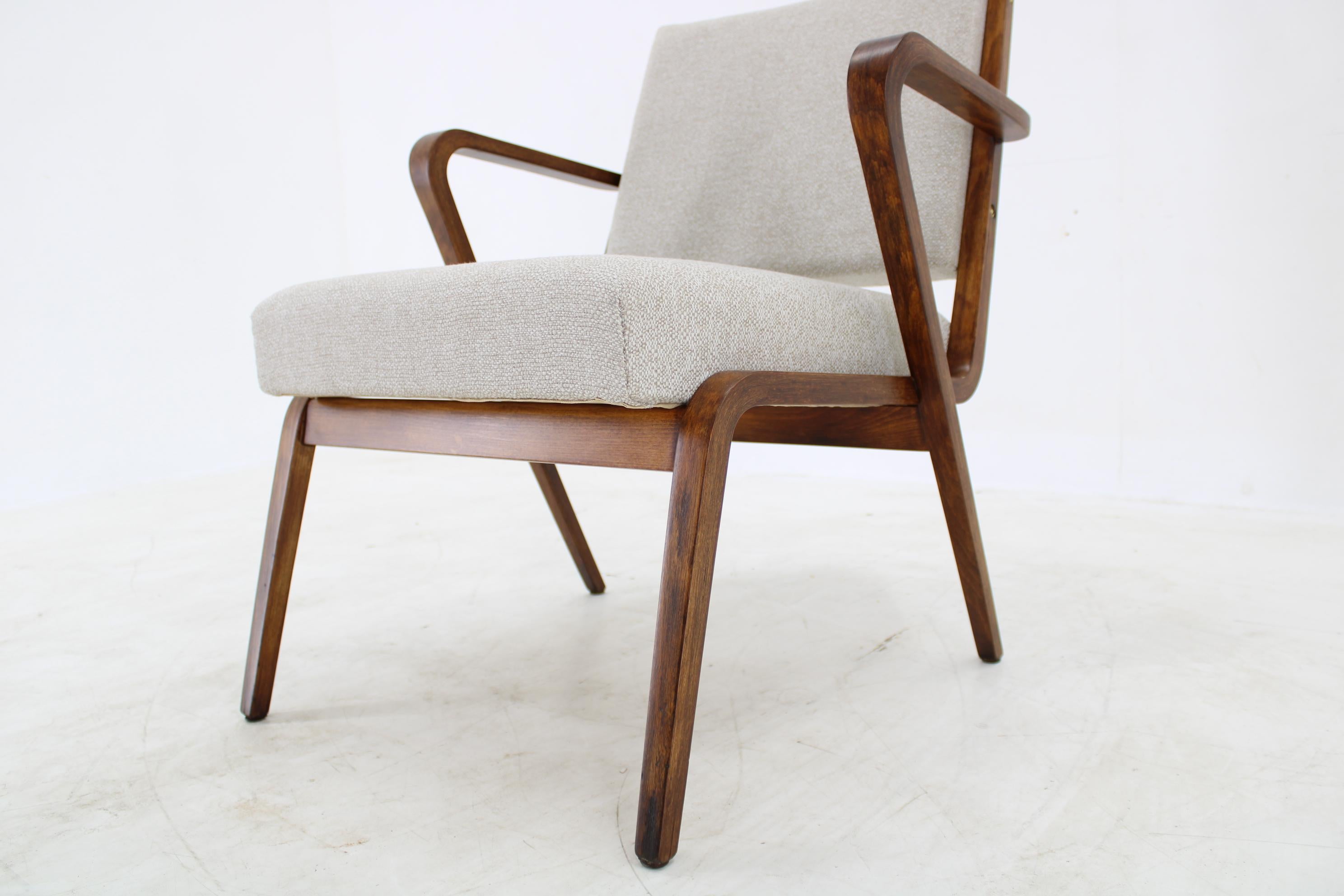 1960s Selman Selmanagic Pair of Restored Armchairs by VEB Deutsche Werkstätten H For Sale 4