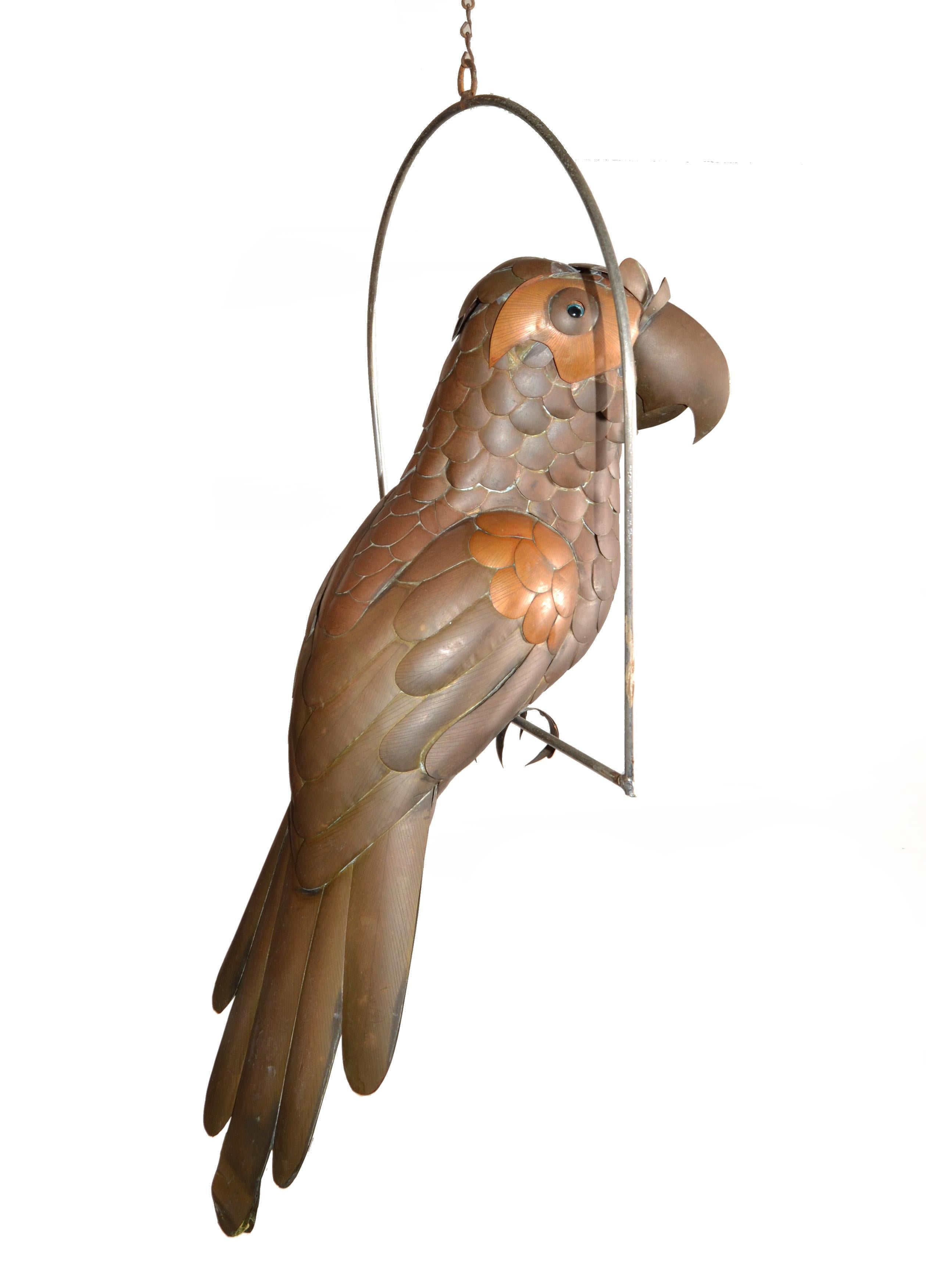 1960 Sergio Bustamante ottone rame metallo pappagallo animale appeso posatoio Messico in vendita 5