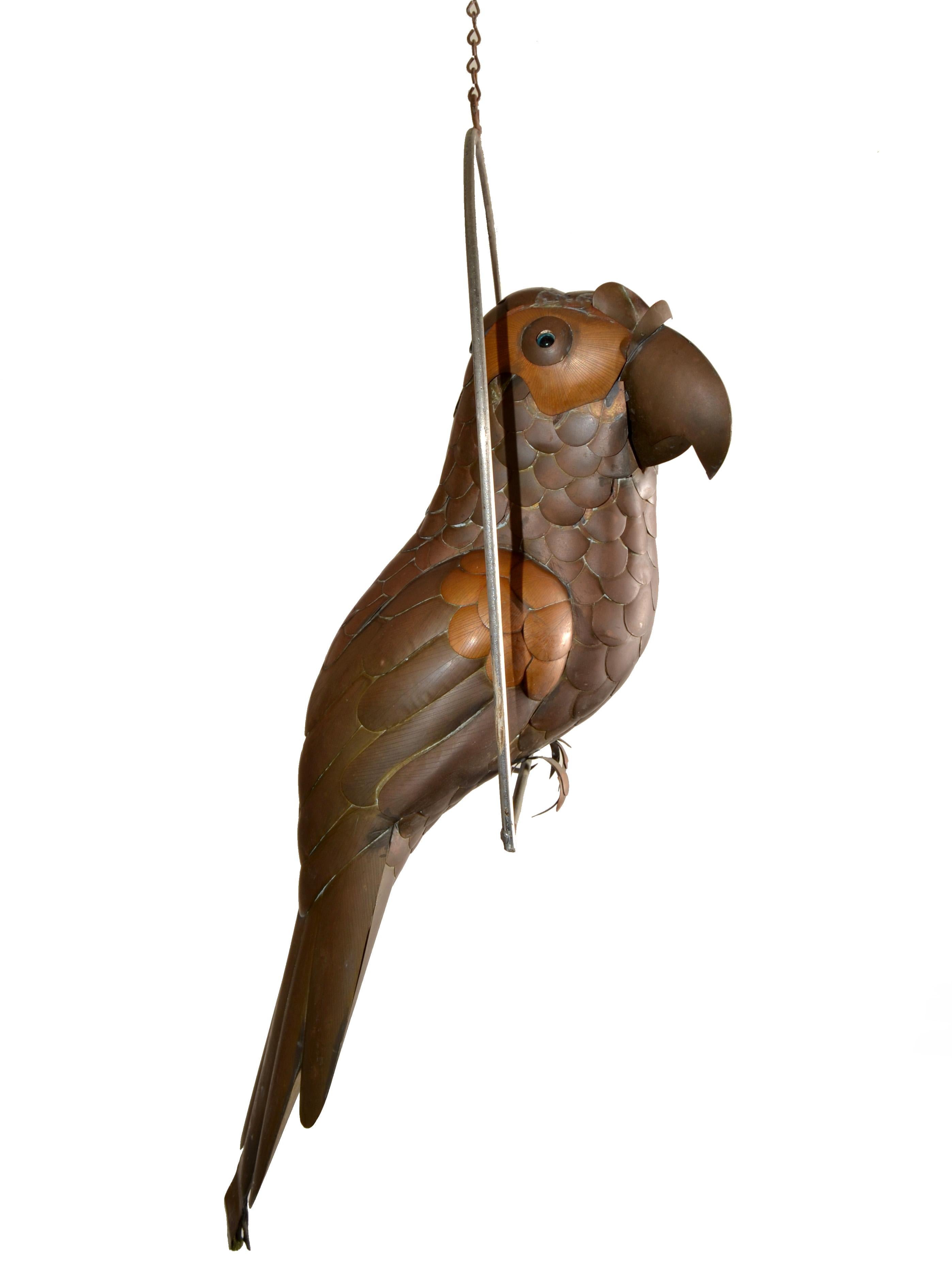 1960 Sergio Bustamante ottone rame metallo pappagallo animale appeso posatoio Messico in vendita 7