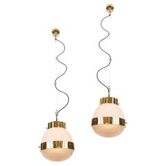 Colgante "Delta" de latón Sergio Mazza, años 60, para Artemide