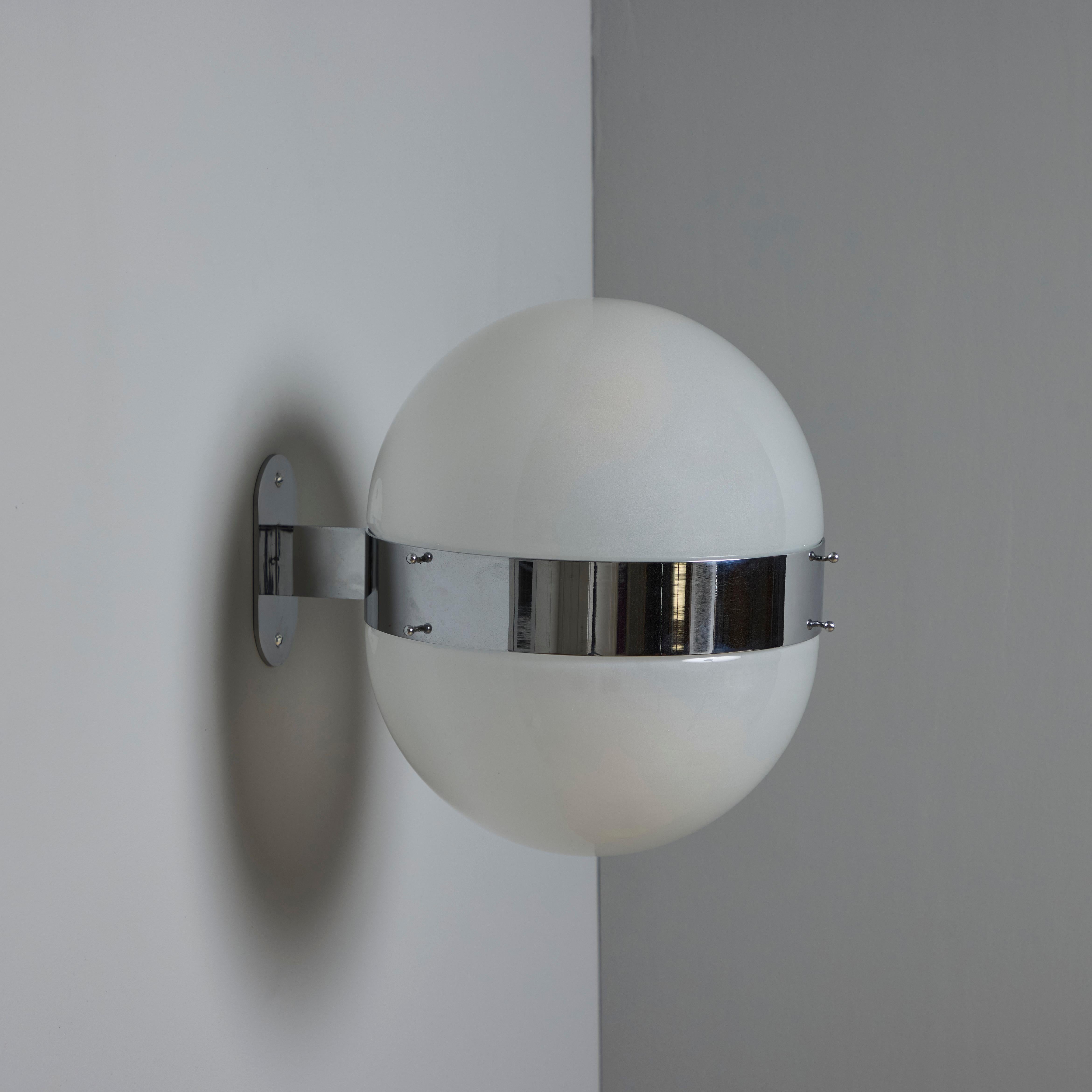 Metà XX secolo Sconce degli anni '60 di Sergio Mazza 'Clio' per Artemide in cromo