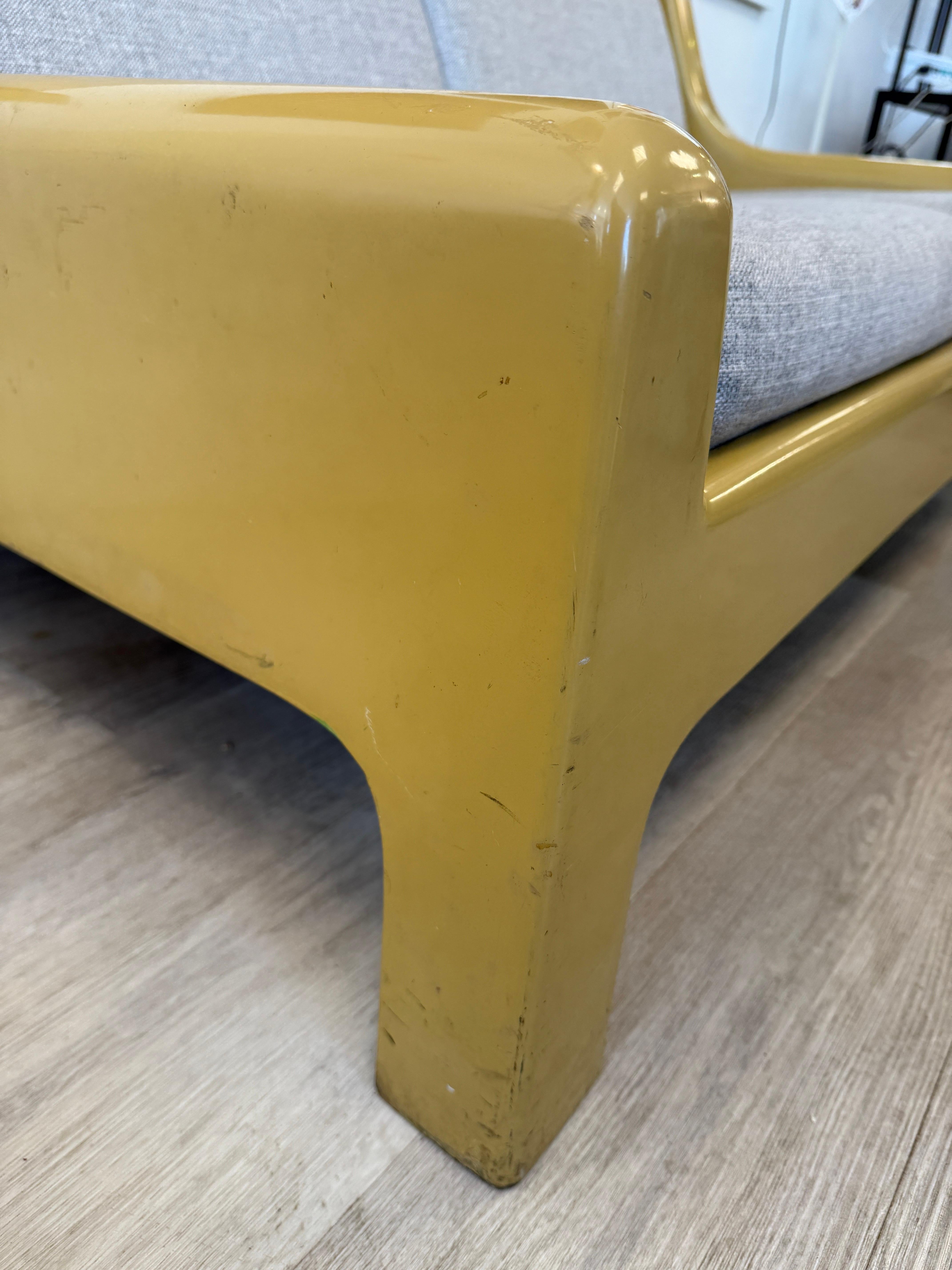 Loveseat 