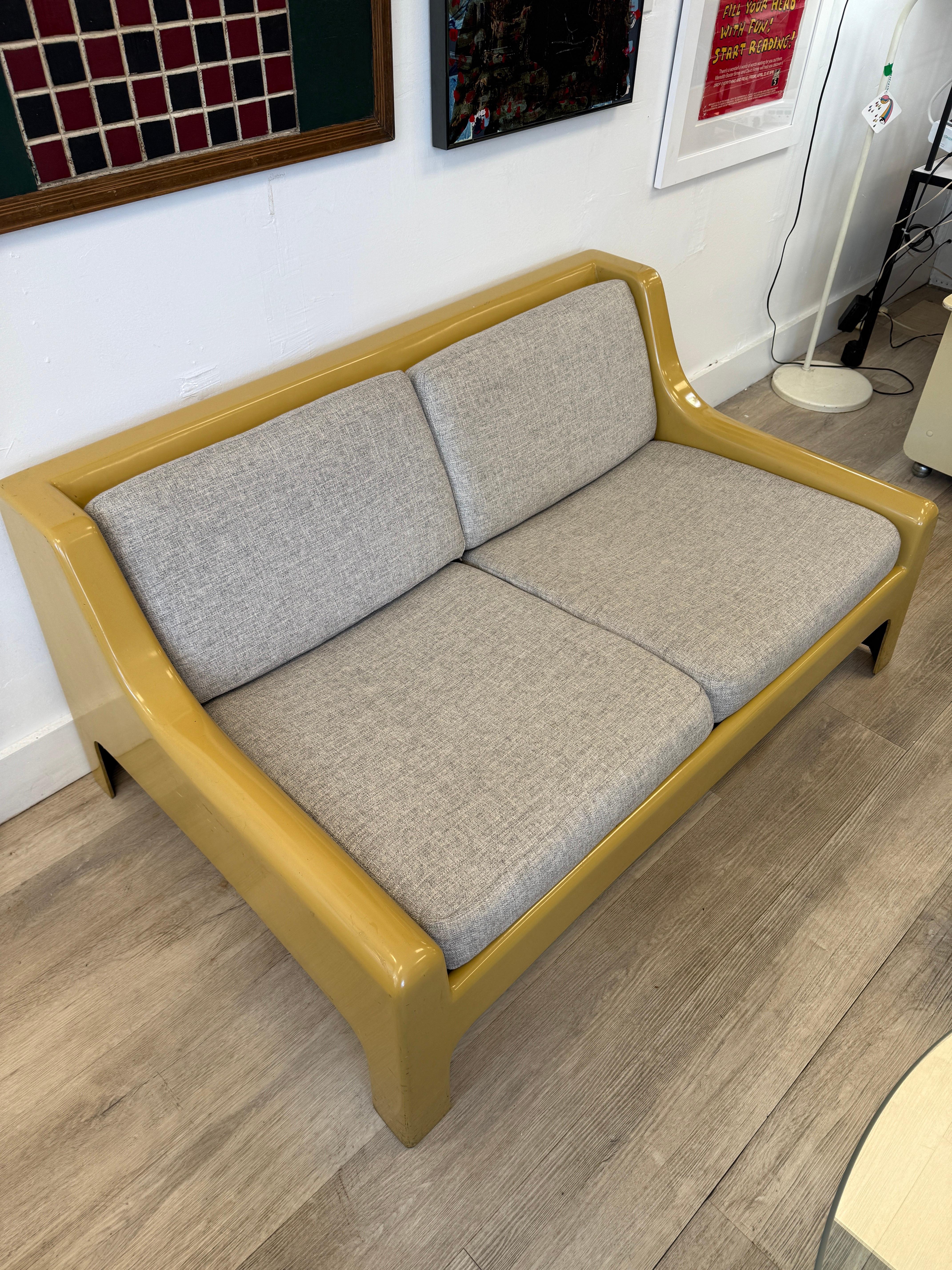 Loveseat 