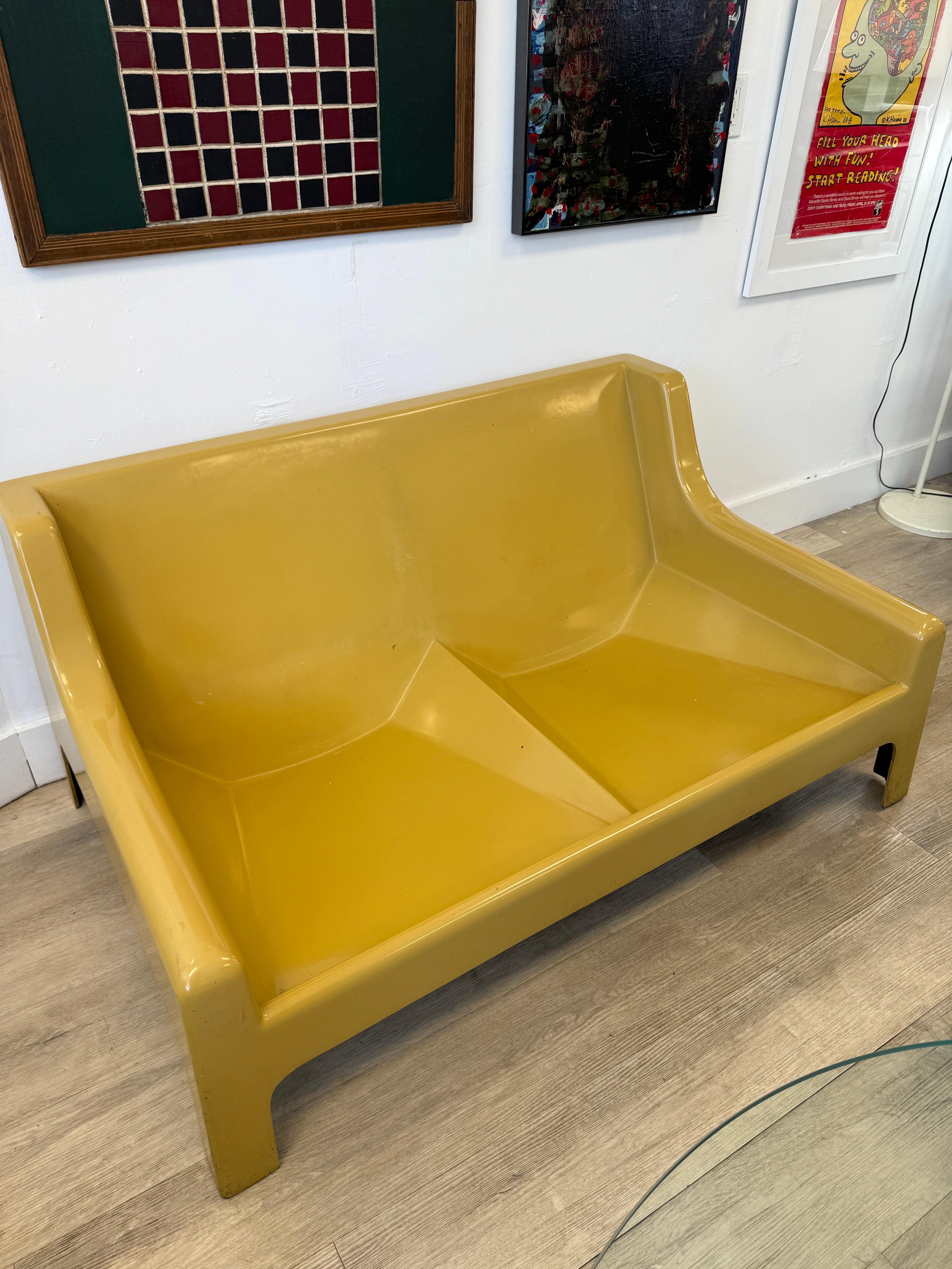 Loveseat 