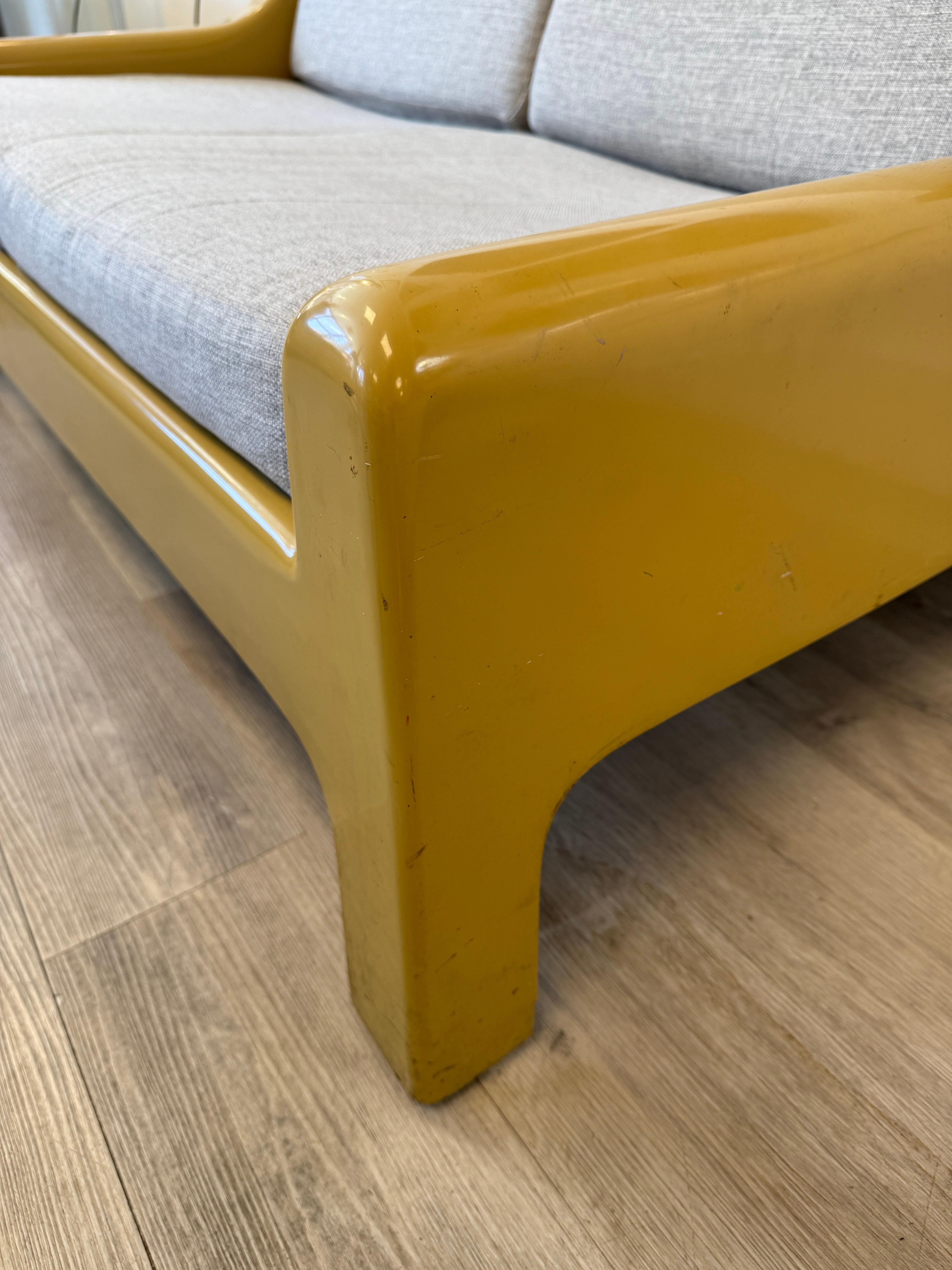 Loveseat 