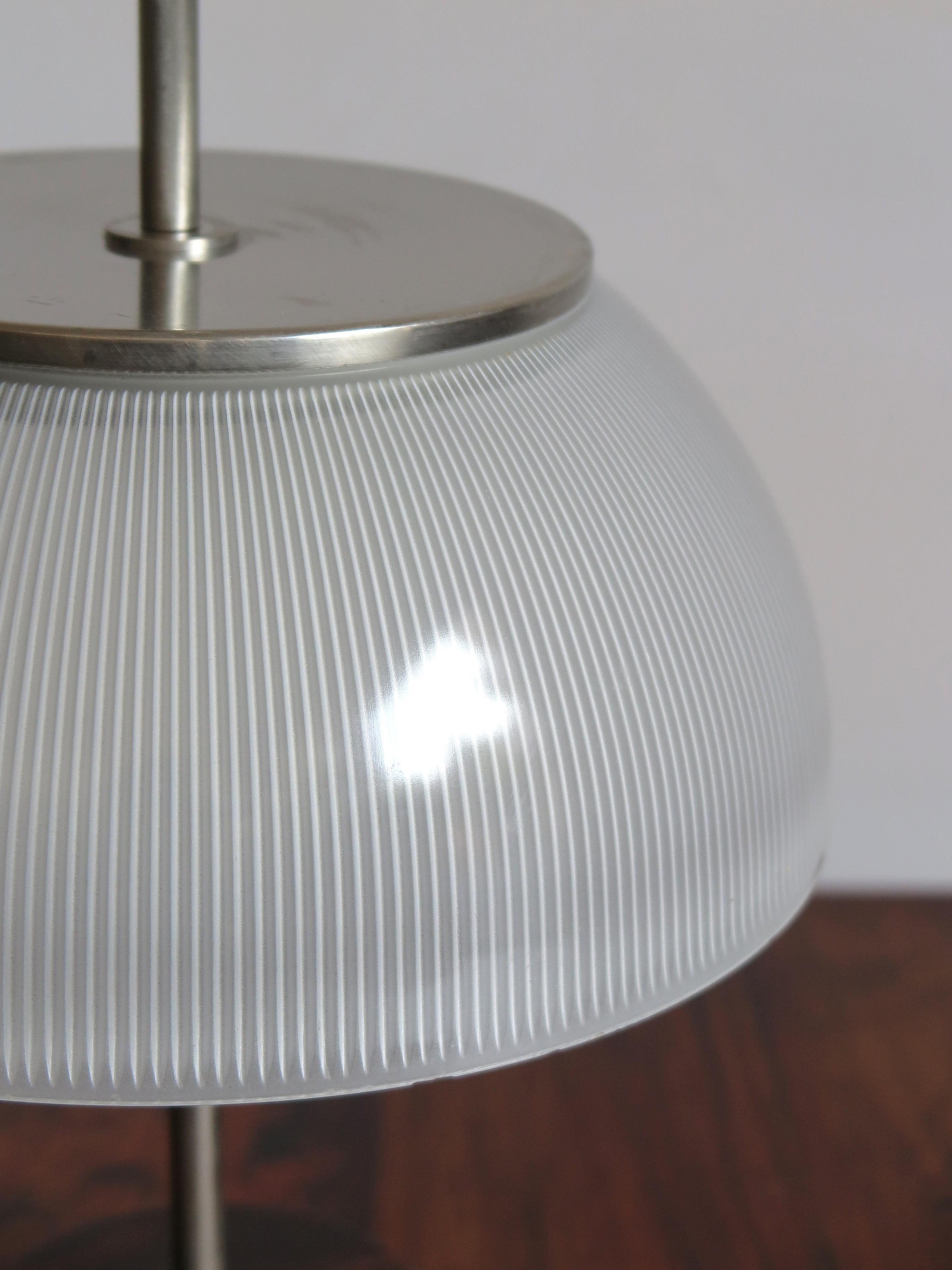 1960s Sergio Mazza Italian Glass Table Lamp for Artemide Model Alfa In Fair Condition In Reggio Emilia, IT