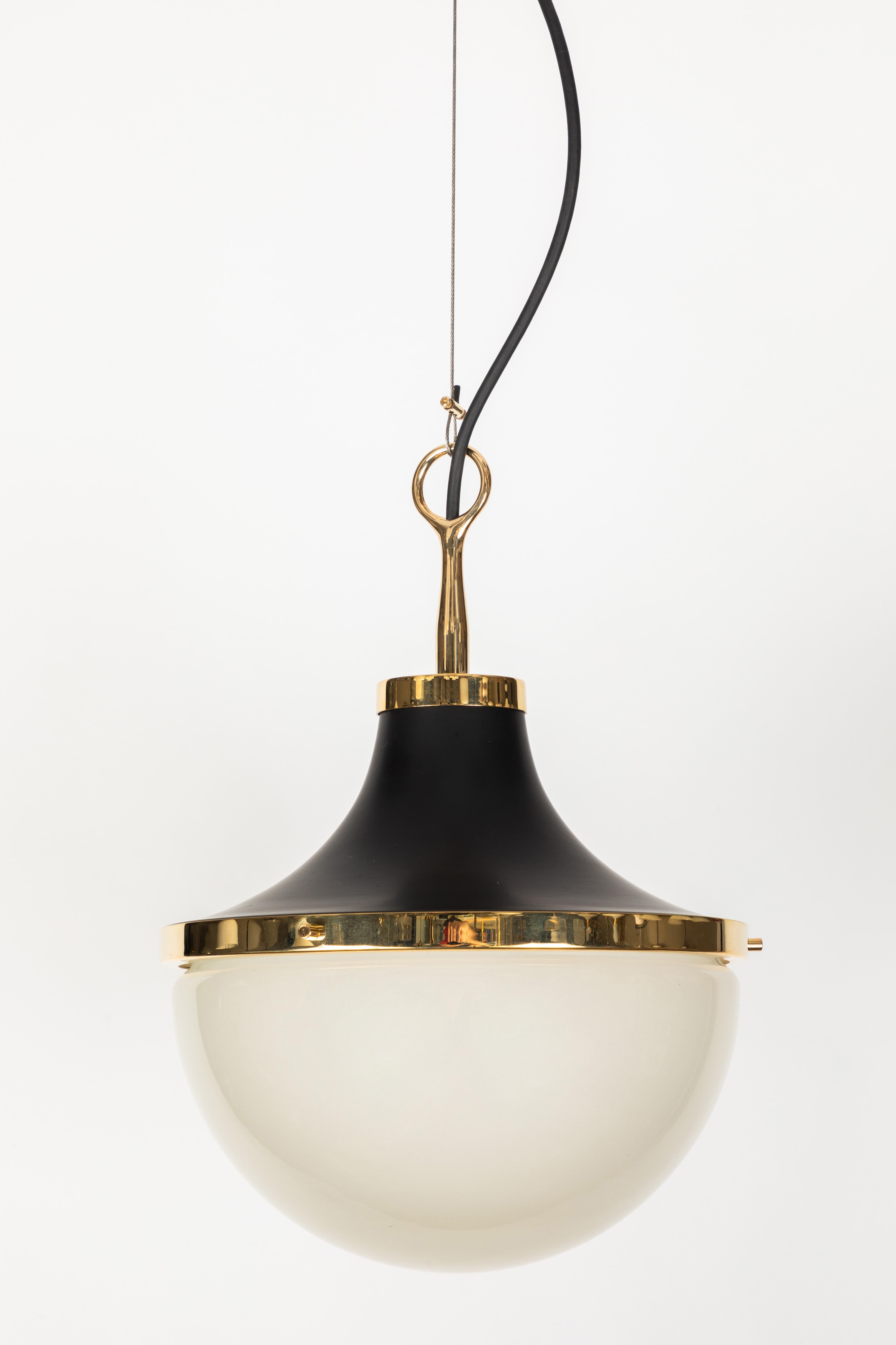 Mid-Century Modern 1960s Sergio Mazza 'Pi' Pendant in Brass and Glass for Artemide For Sale
