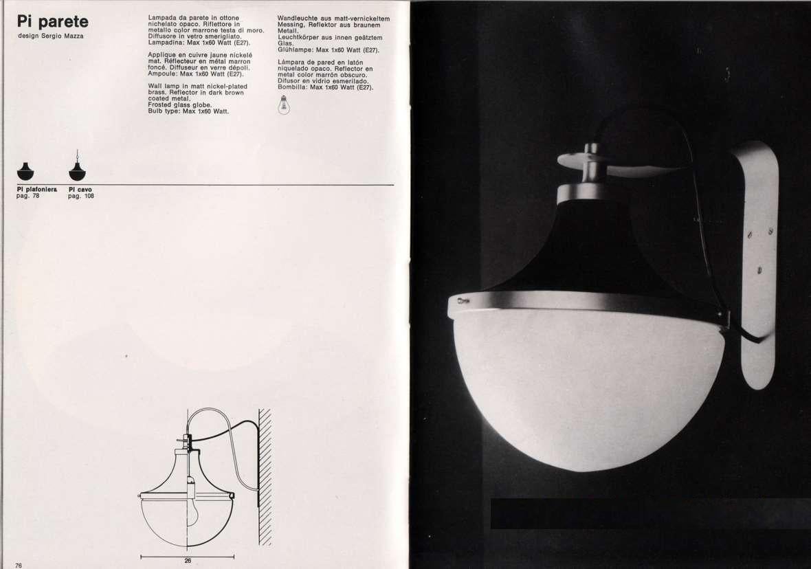 Lámpara de pared 'Pi' de Sergio Mazza, años 60, para Artemide. Ejecutada en latón niquelado, metal pintado de negro y cristal opalino. Este aplique italiano, incomparablemente arquitectónico y refinado, emite una cálida luz filtrada a través de su