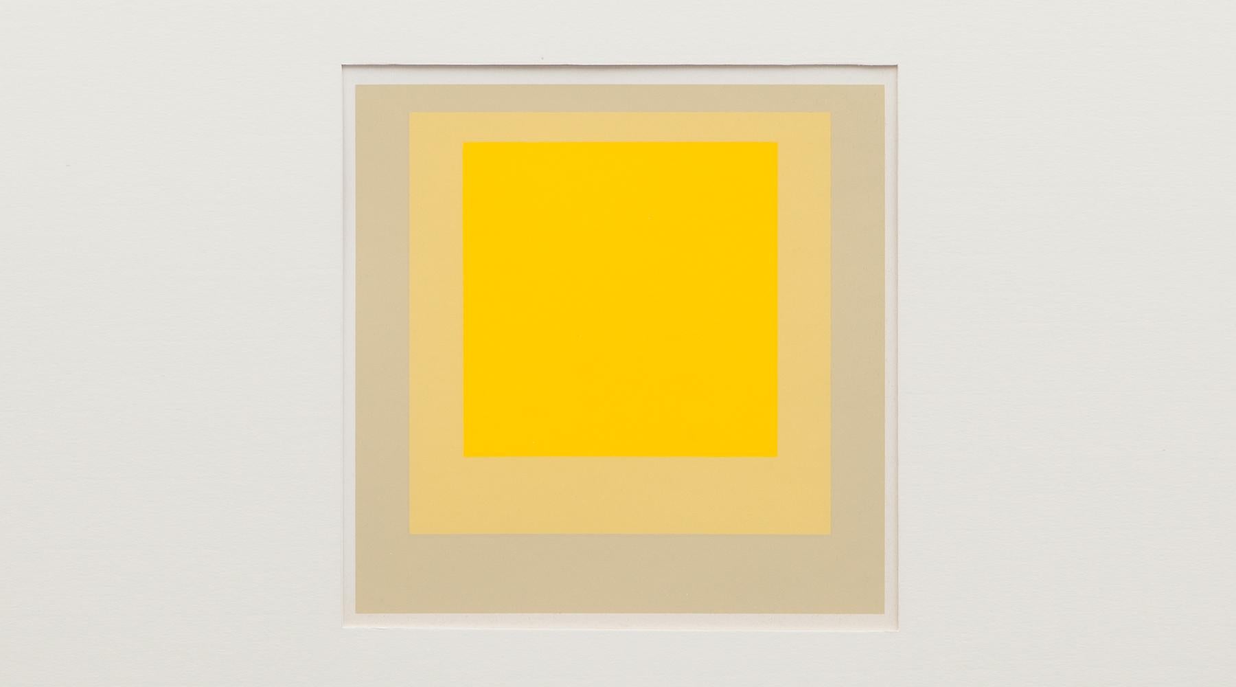 Yellow serigraph by Josef Albers, Germany, 1965.

The serigraph in yellow graduations comes framed in white passe-partout in a white wooden frame. It is in perfect condition and is a work from the series Hommage to the square. The print is h 23.5 /