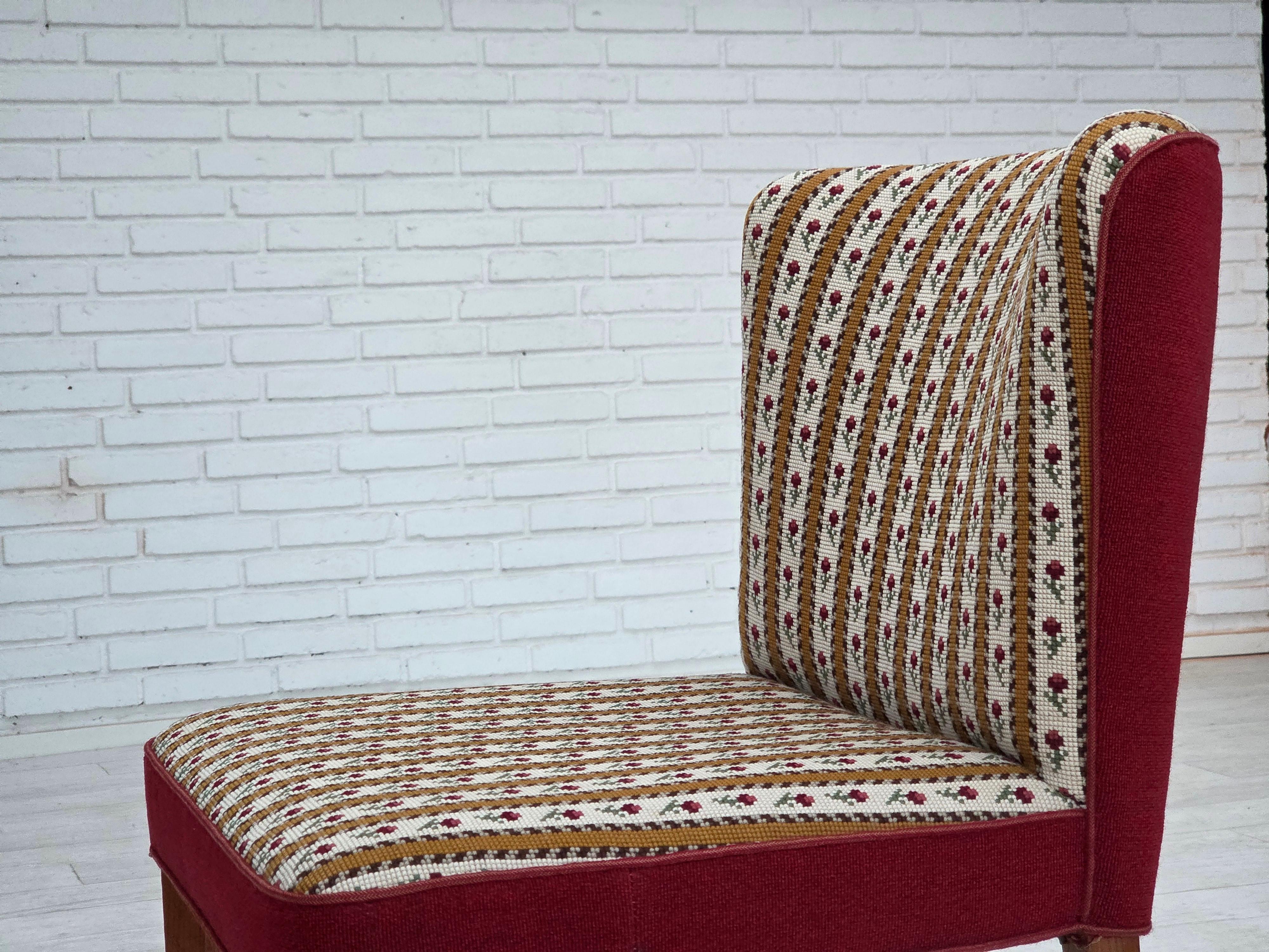 1960s, set of 2 Danish easy chairs, traditional Danish woven wool fabric. For Sale 8