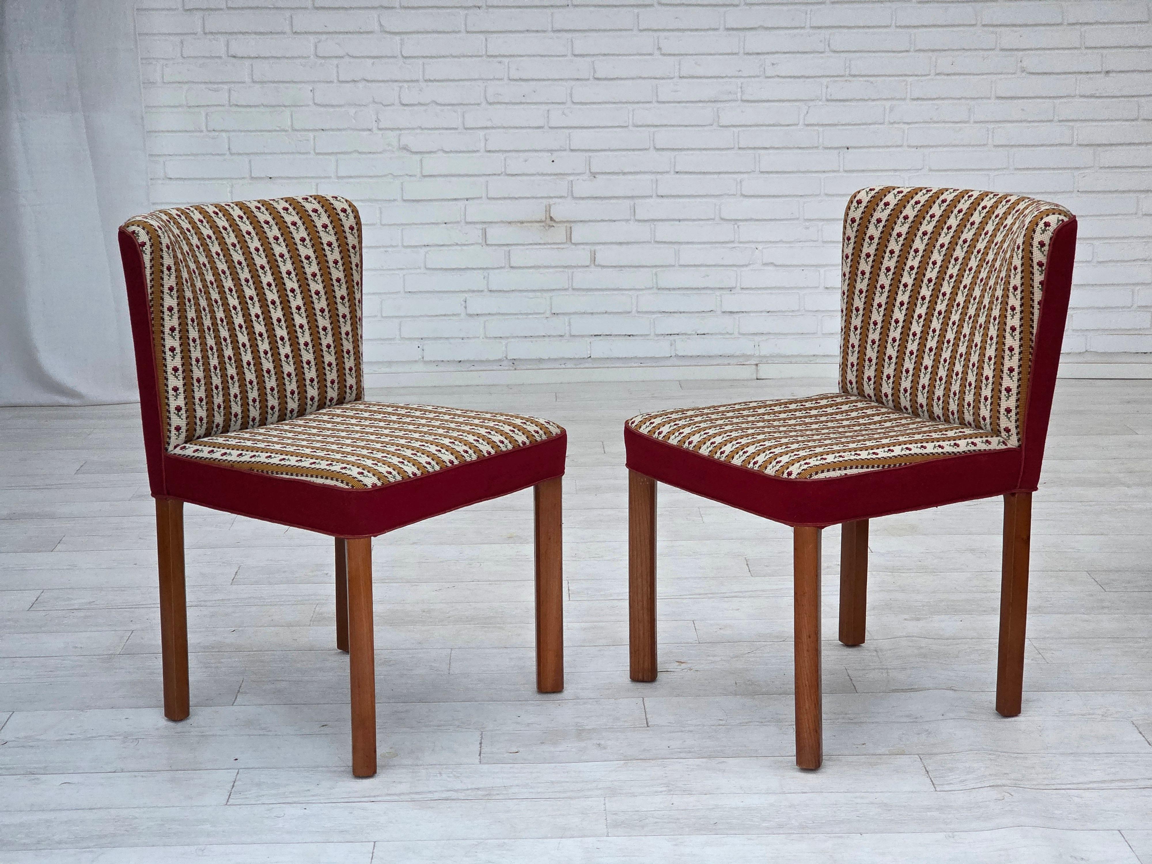 1960s, set of 2 Danish easy chairs, traditional Danish woven wool fabric. For Sale 9