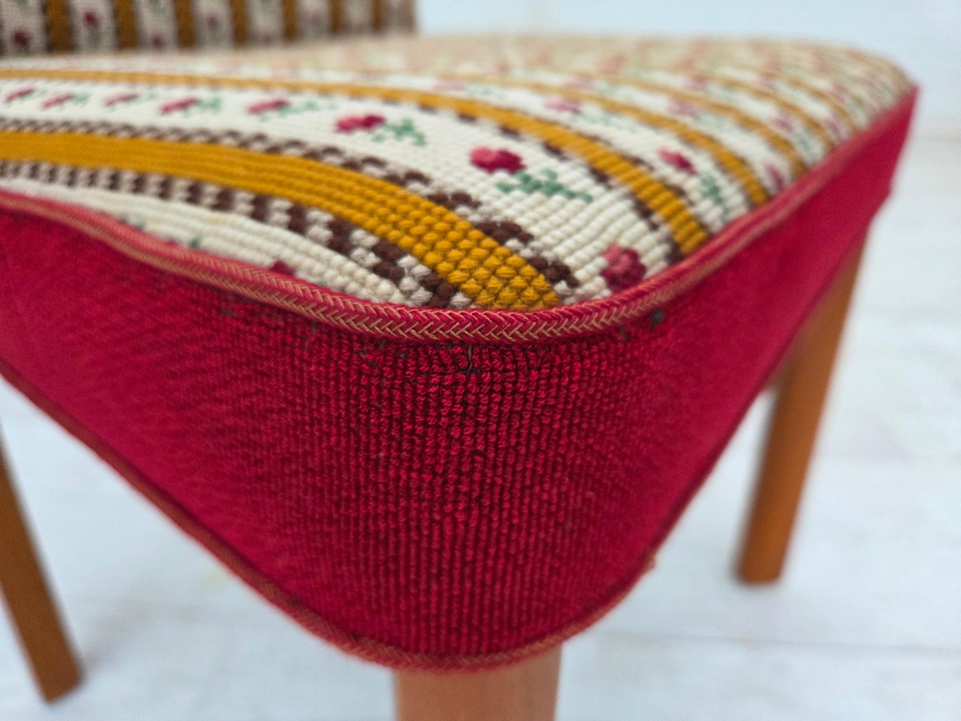 1960s, set of 2 Danish easy chairs, traditional Danish woven wool fabric. In Good Condition For Sale In Tarm, 82