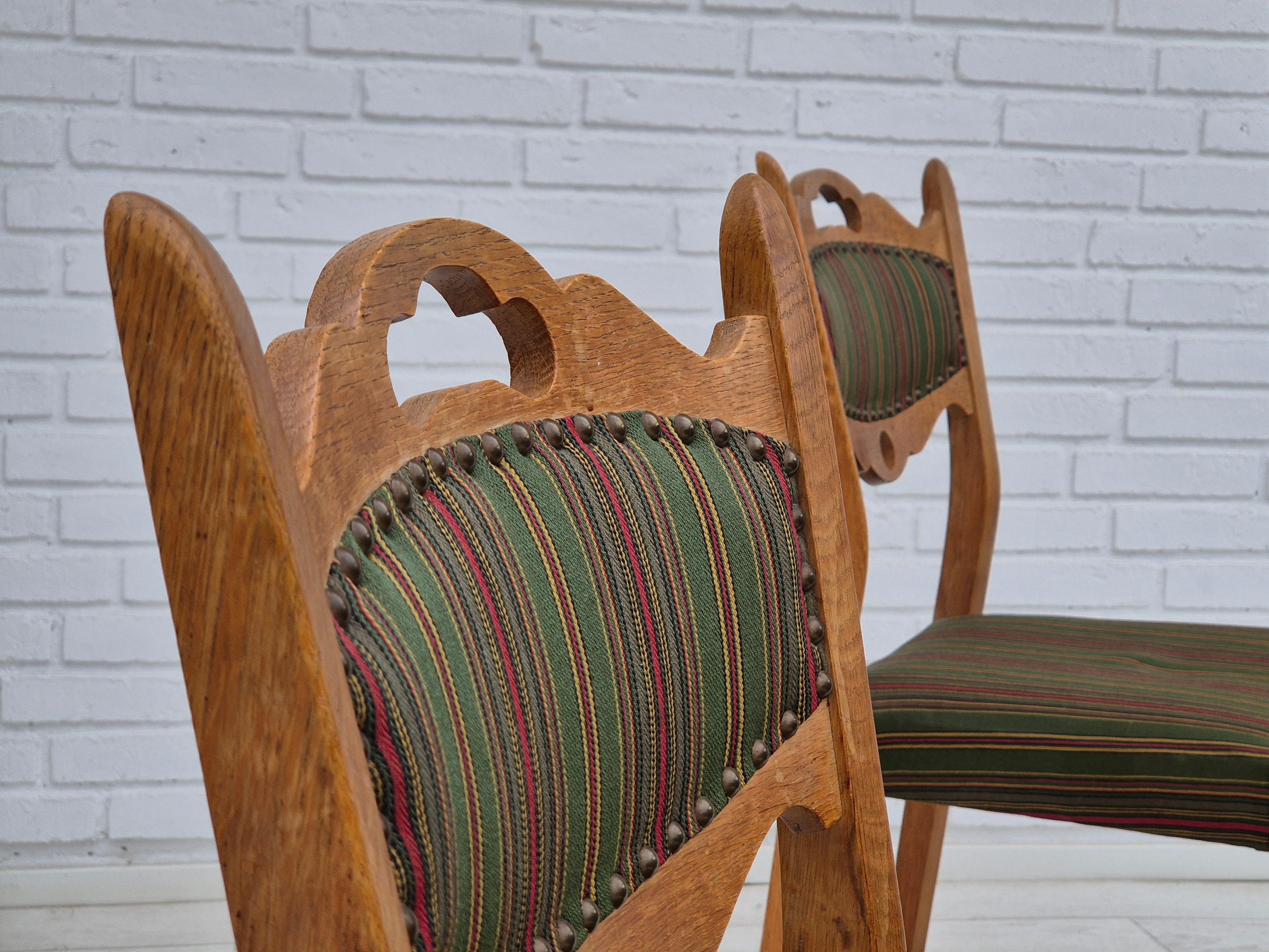 1960s, set of 3 dining Danish chairs, original condition, furniture wool, oak. In Good Condition In Tarm, 82