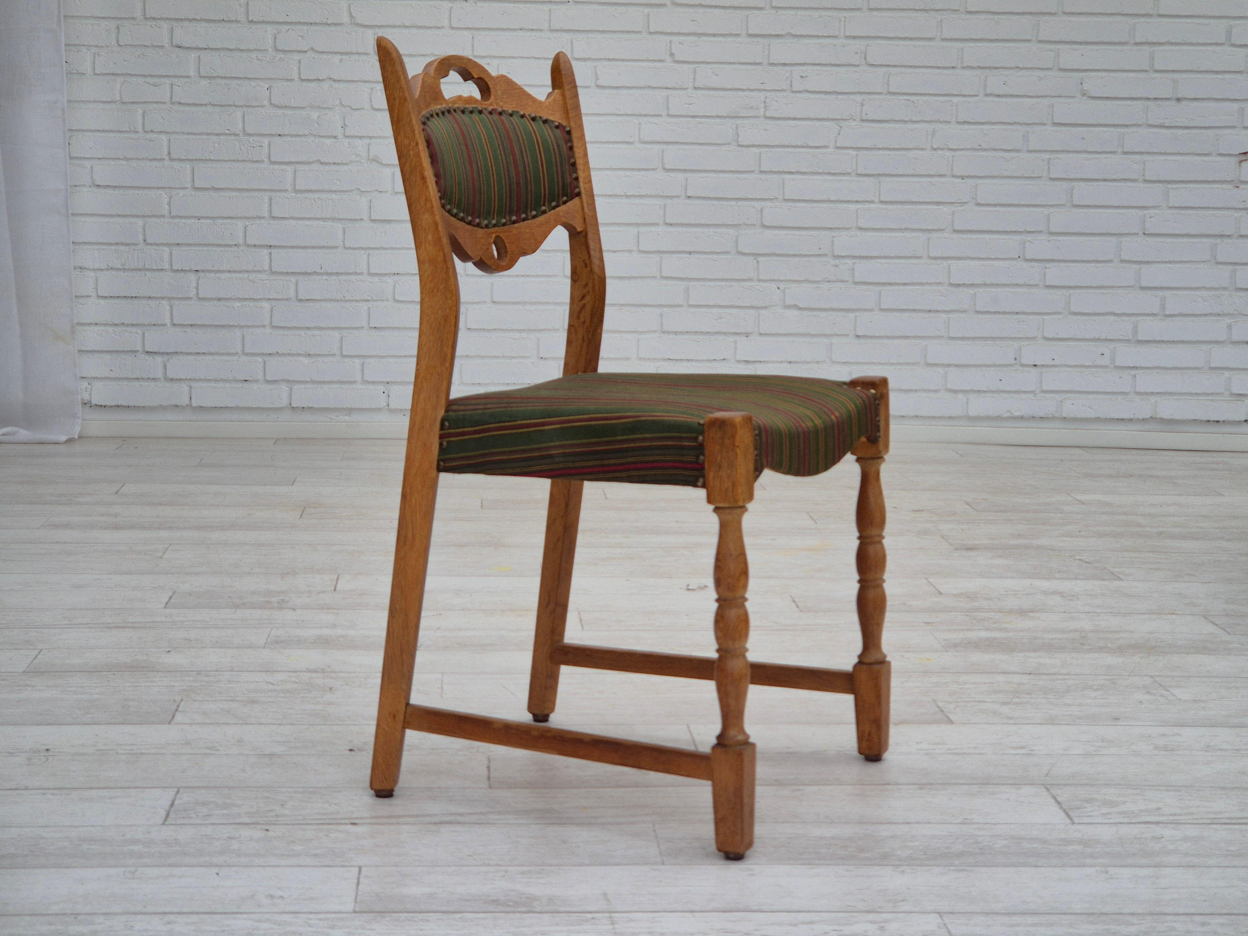 Wool 1960s, set of 3 dining Danish chairs, original condition, furniture wool, oak.