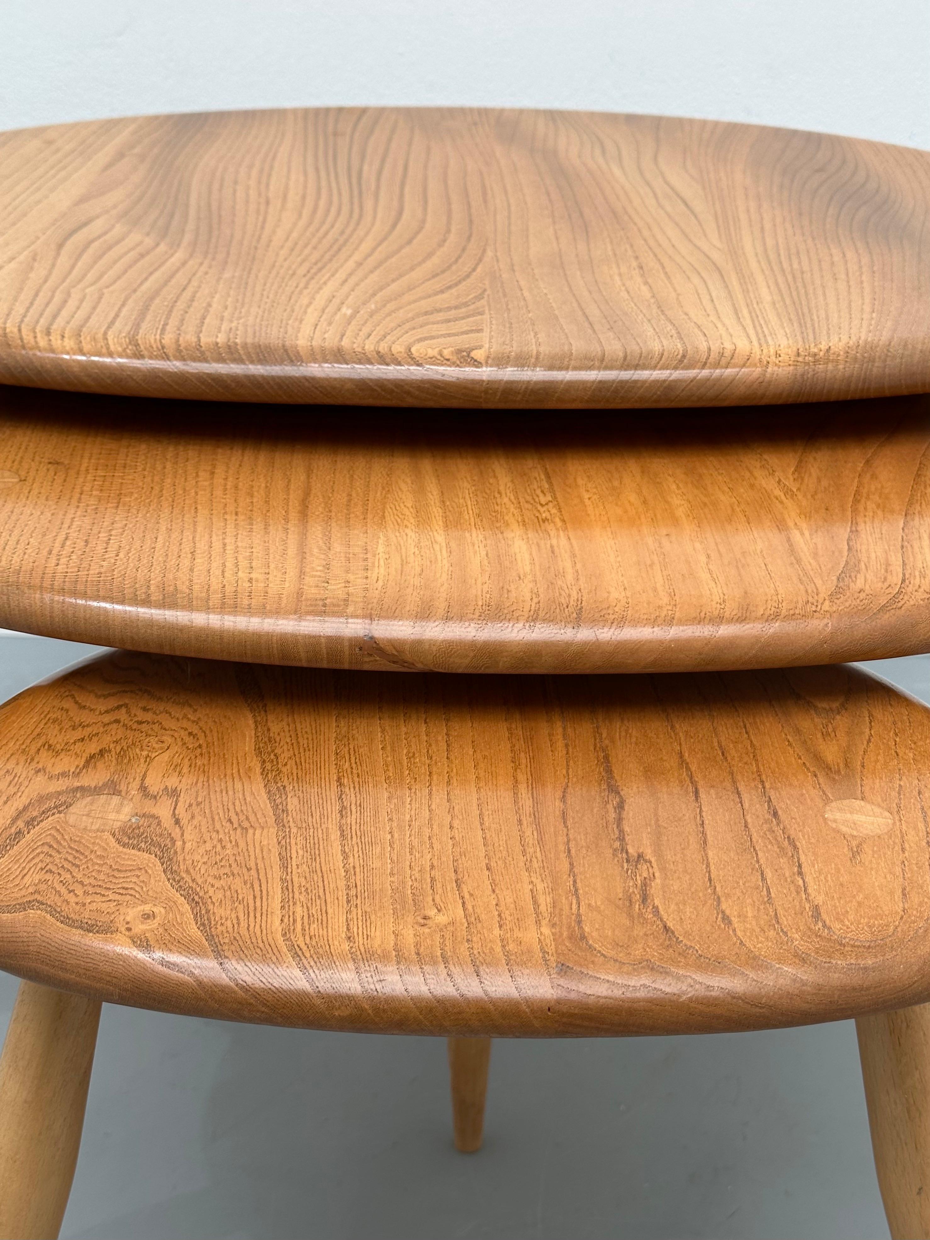 1960s Set of 3 English Ercol Elm & Beech Pebble Shaped Nesting Coffee Tables 3