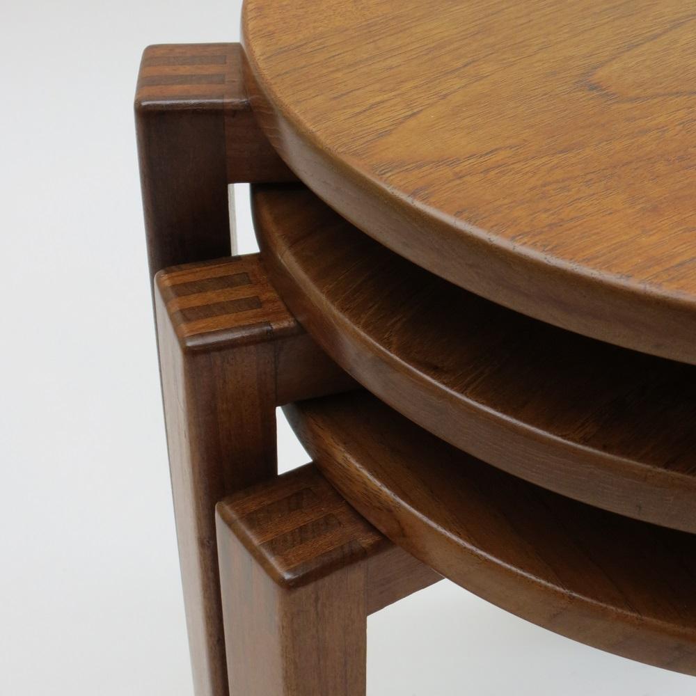 1960s Set of 3 Midcentury Stacking Tables in Afrormosia and Teak In Good Condition In Stow on the Wold, GB