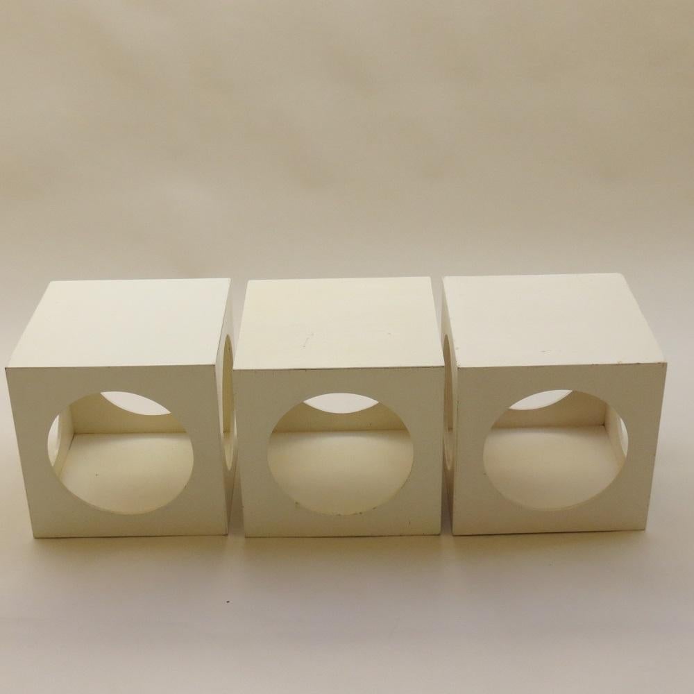 1960s Set of 3 White Cube Box Tables Nightstand Storage Boxes In Good Condition In Stow on the Wold, GB
