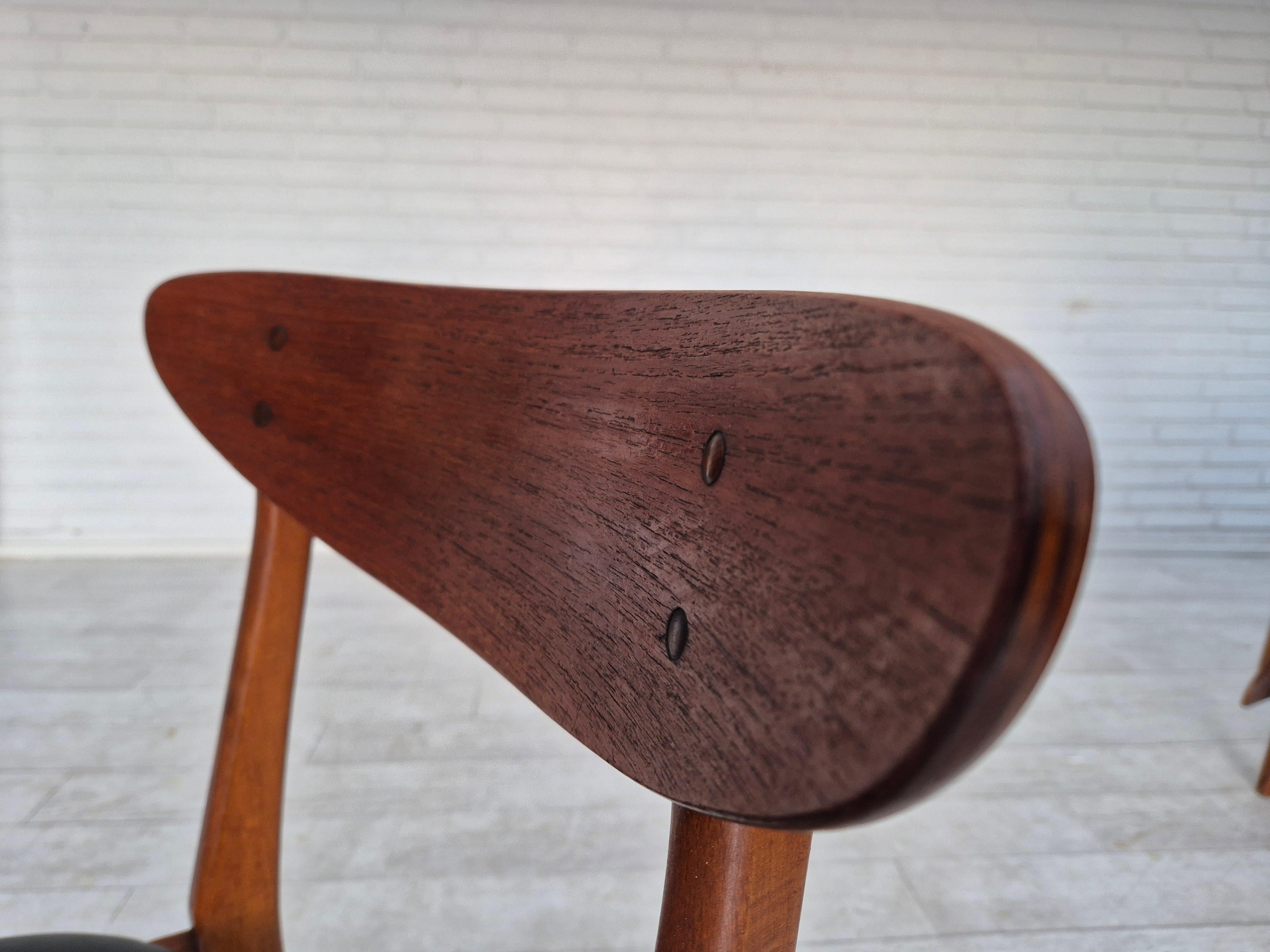 Anni '60, set di 4 sedie da pranzo danesi di Wood Wood, in legno di teak curvato, tappezzate. in vendita 6