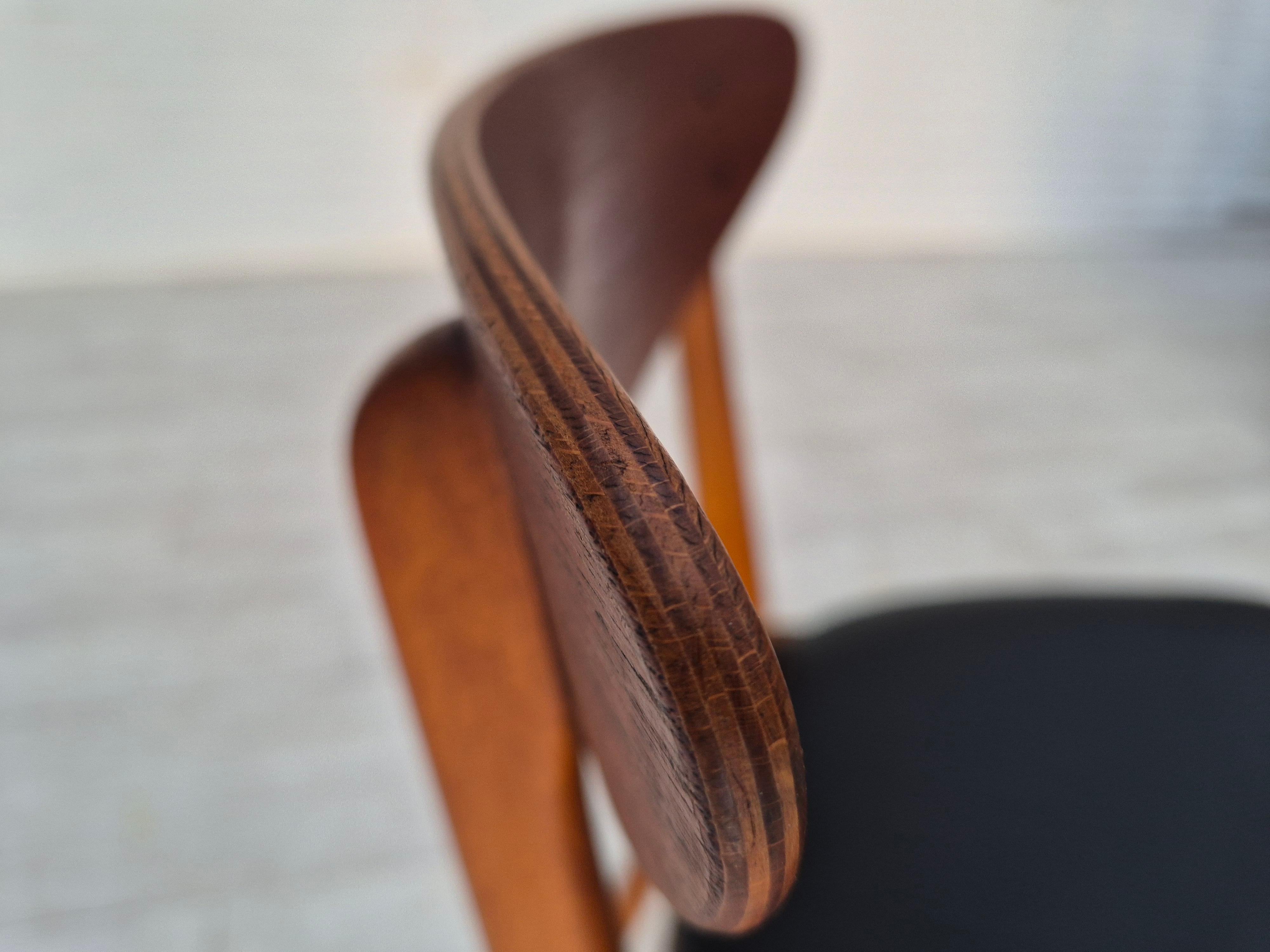 Anni '60, set di 4 sedie da pranzo danesi di Wood Wood, in legno di teak curvato, tappezzate. in vendita 9
