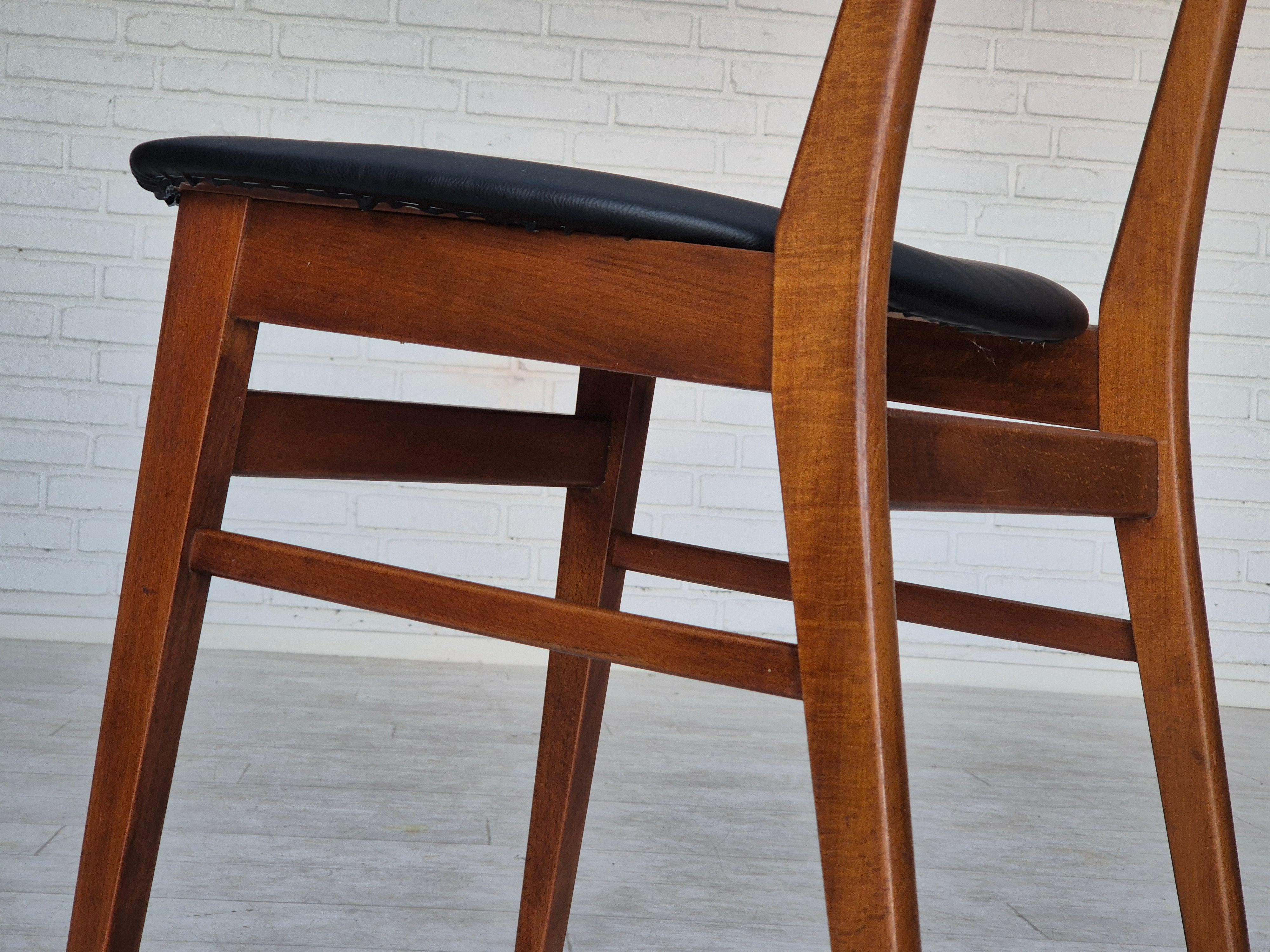 Anni '60, set di 4 sedie da pranzo danesi di Wood Wood, in legno di teak curvato, tappezzate. in vendita 10