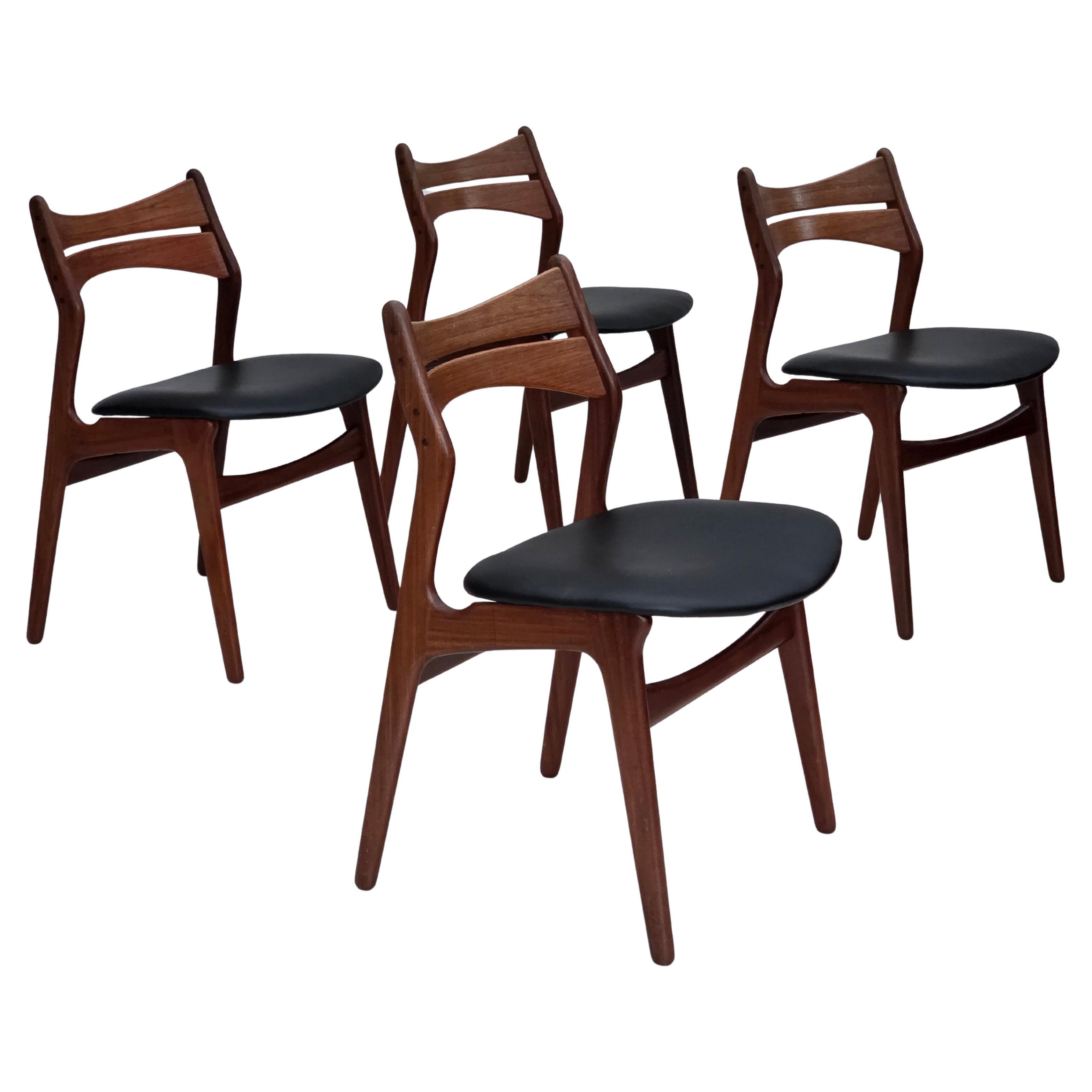 1960s, set of 4 Danish dining chairs, design by Erik Buck, model 310.