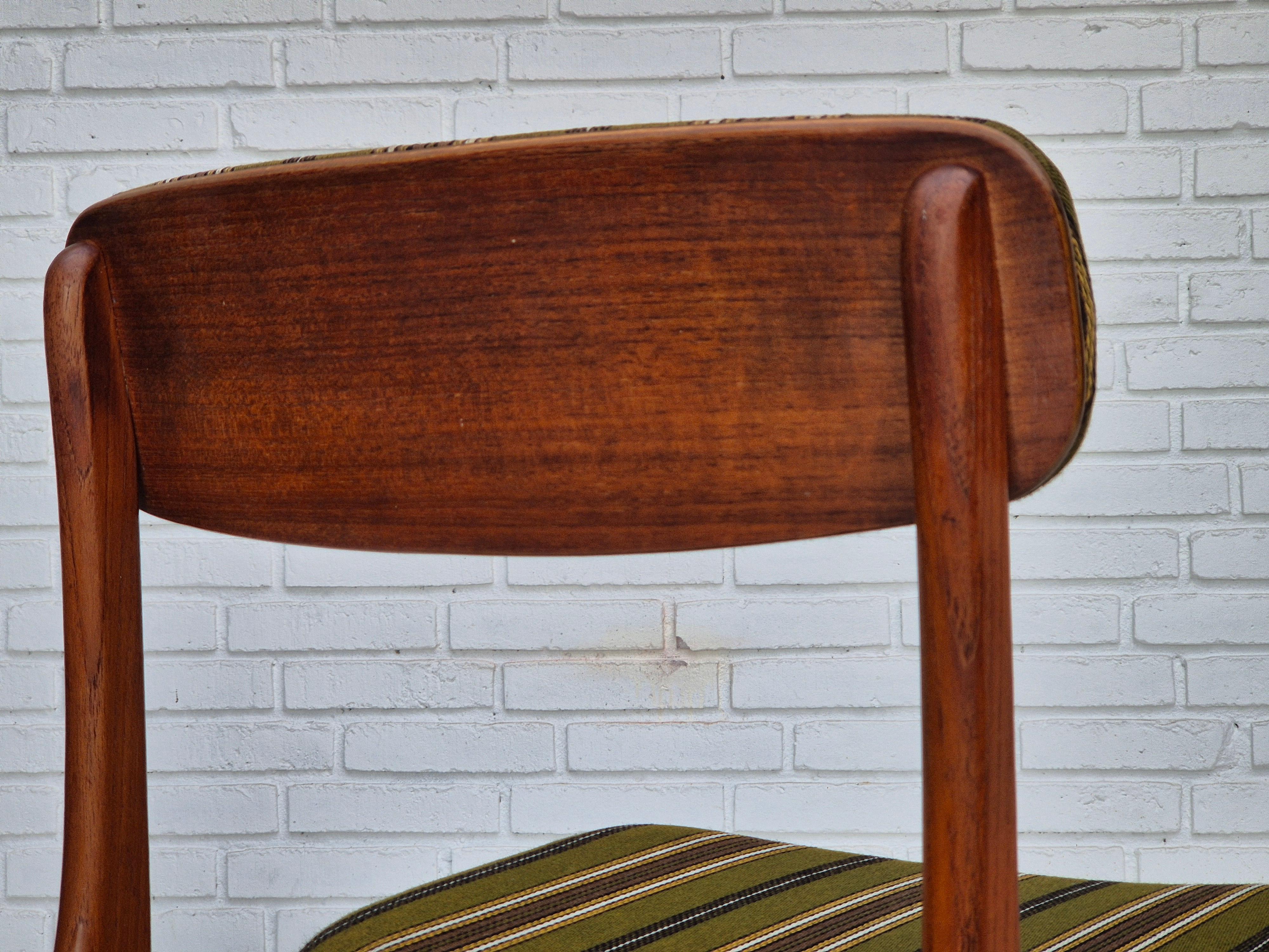 Satz von 4 dänischen Esszimmerstühlen aus massivem Teakholz, Originalzustand, 1960er Jahre. im Angebot 7