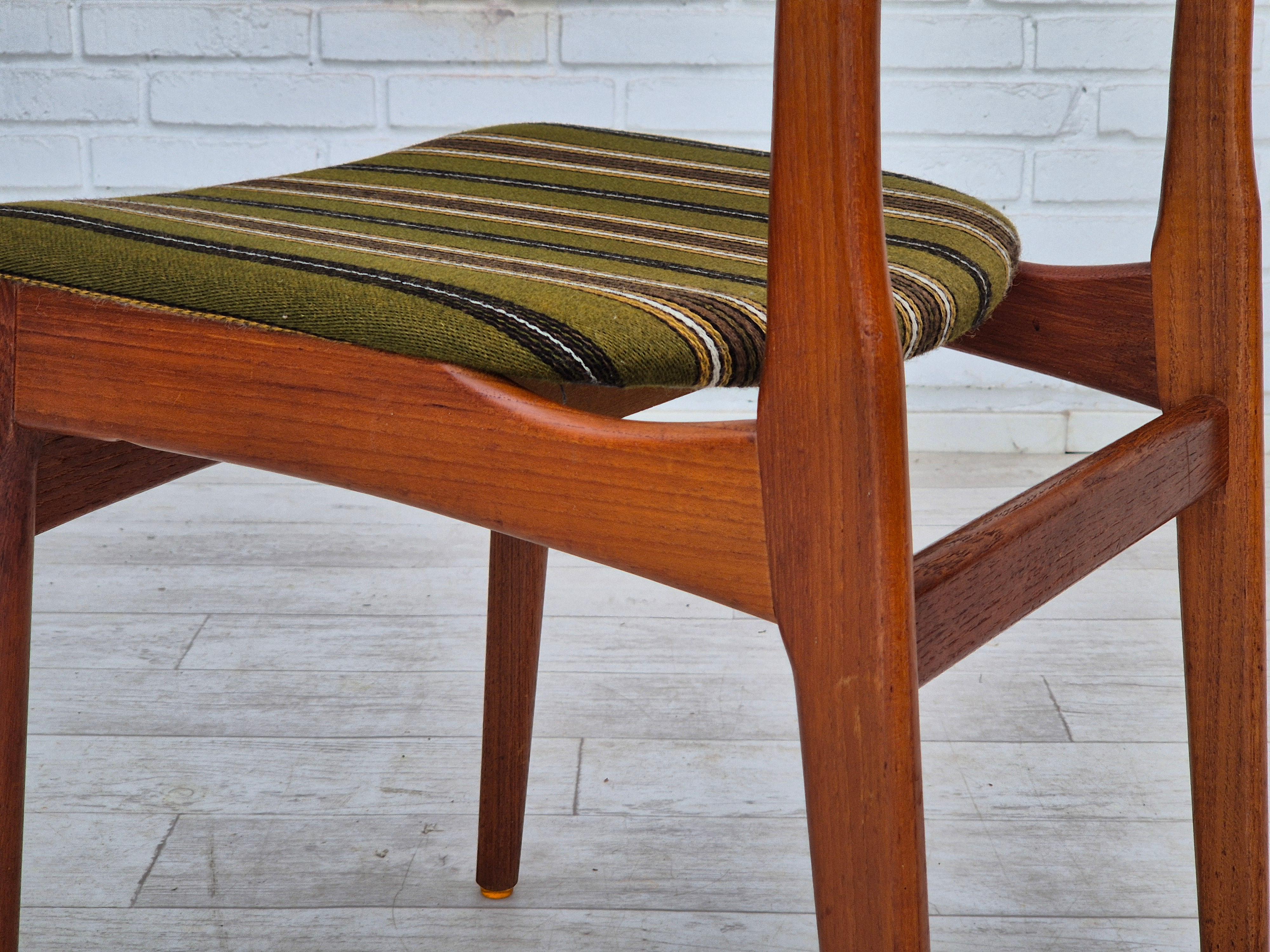 Satz von 4 dänischen Esszimmerstühlen aus massivem Teakholz, Originalzustand, 1960er Jahre. im Angebot 9