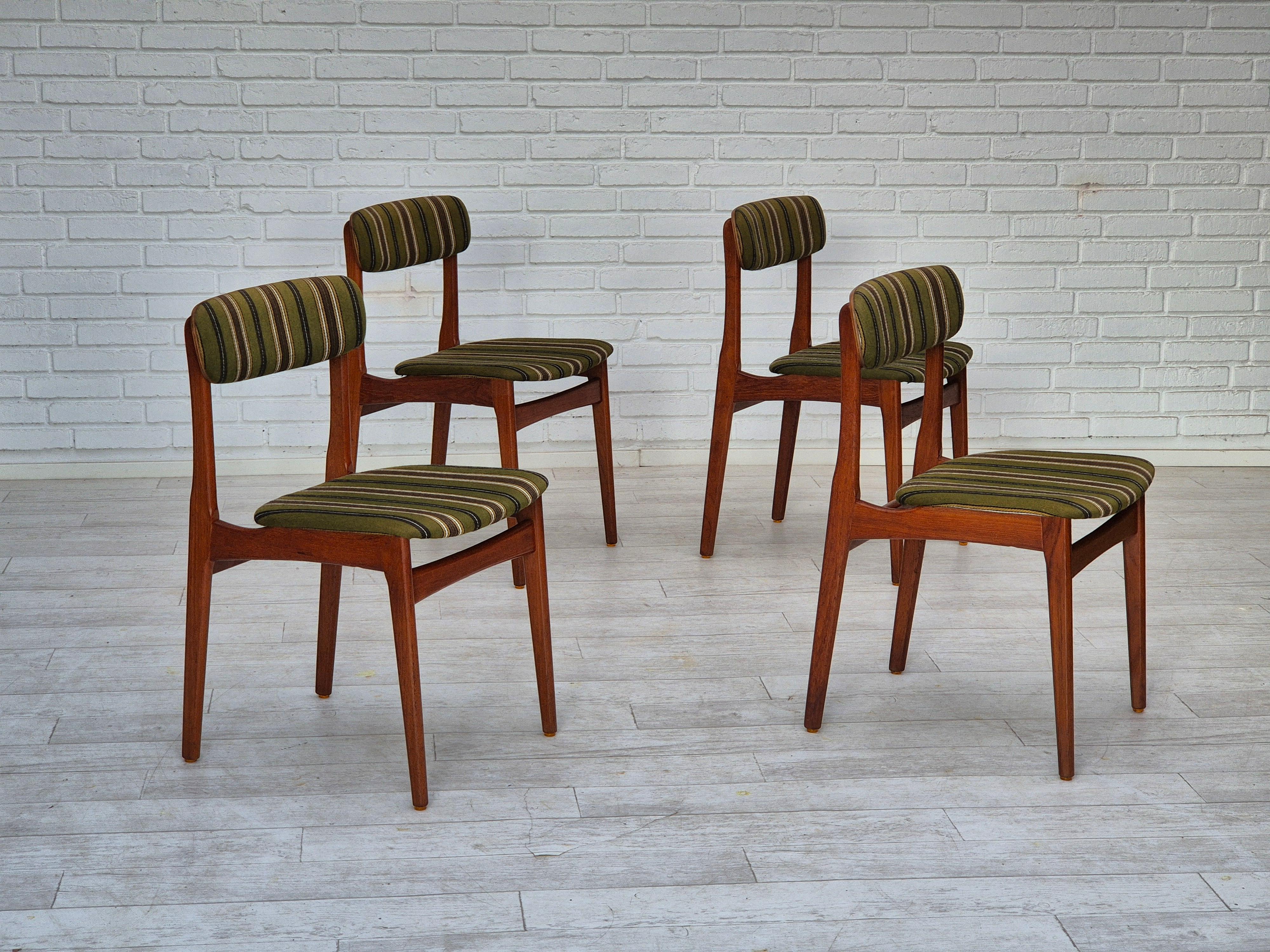 Satz von 4 dänischen Esszimmerstühlen aus massivem Teakholz, Originalzustand, 1960er Jahre. (Skandinavische Moderne) im Angebot