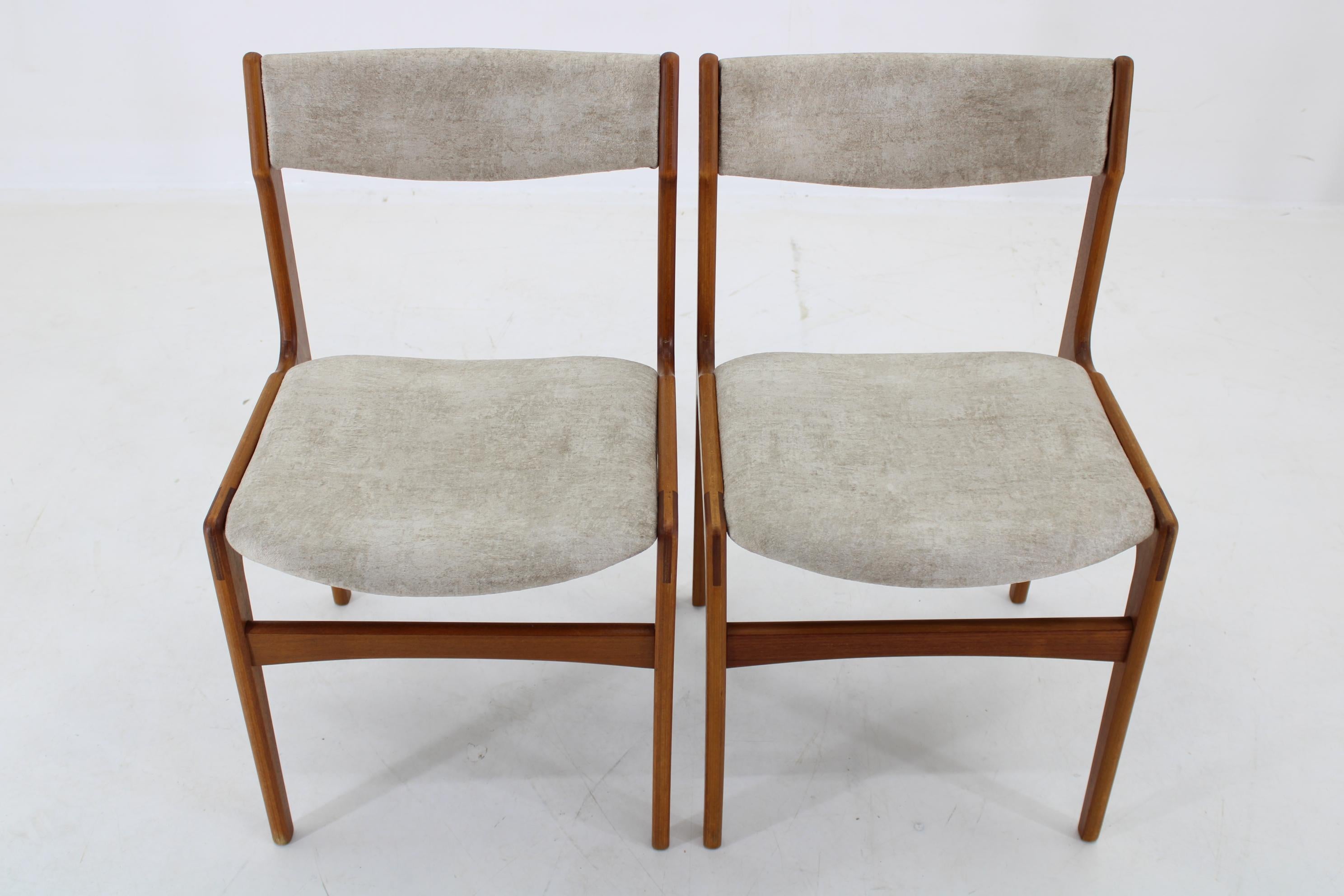 1960er Satz von 4 dänischen Teak-Esszimmerstühlen, restauriert (Dänisch) im Angebot