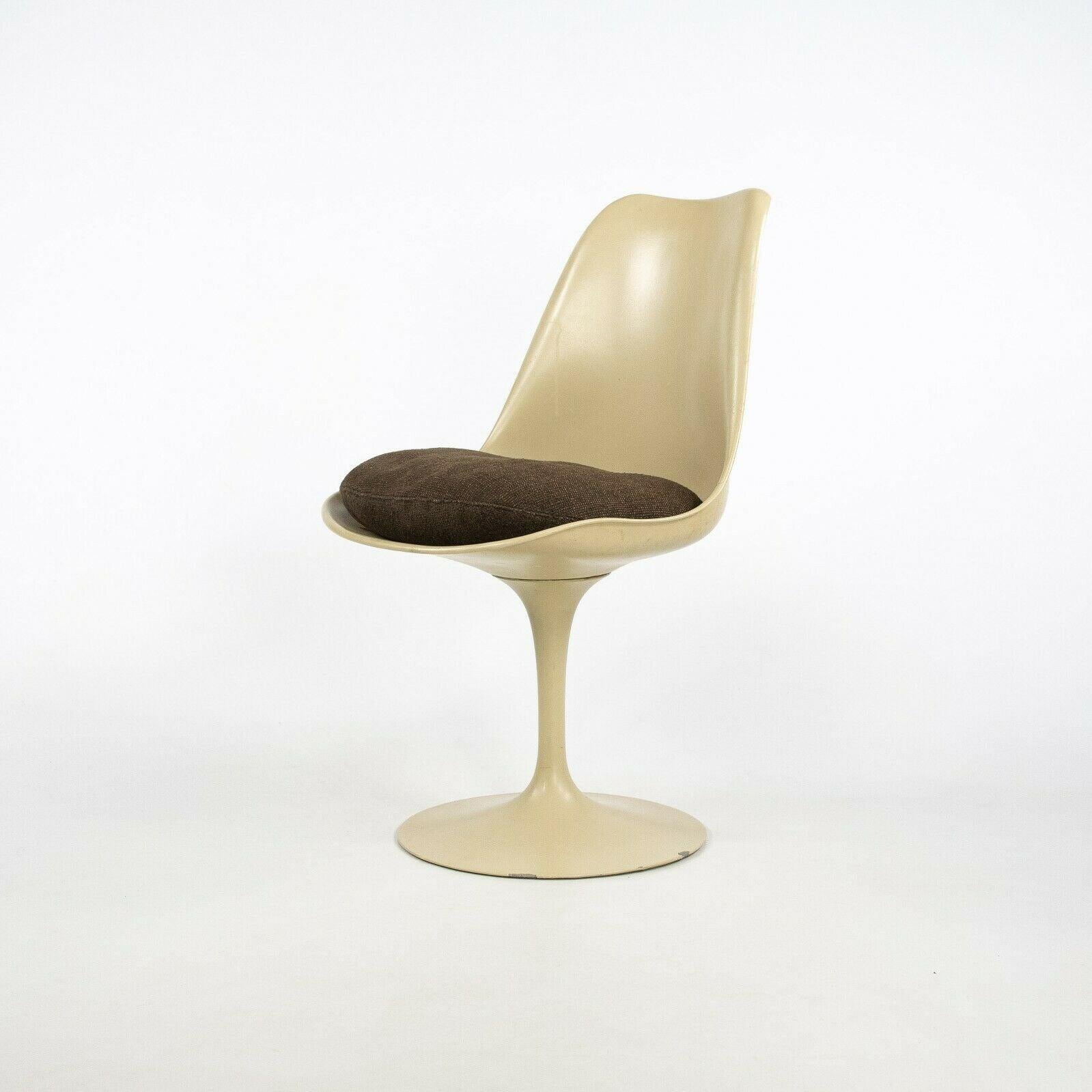 Modern 1960s Set of 4 Eero Saarinen for Knoll Armless Tulip Side Chairs in Brown Fabric For Sale