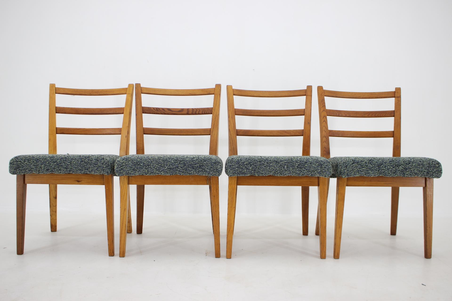 Mid-Century Modern 1960s Set of 4 Oak Dining Chairs, Czechoslovakia For Sale