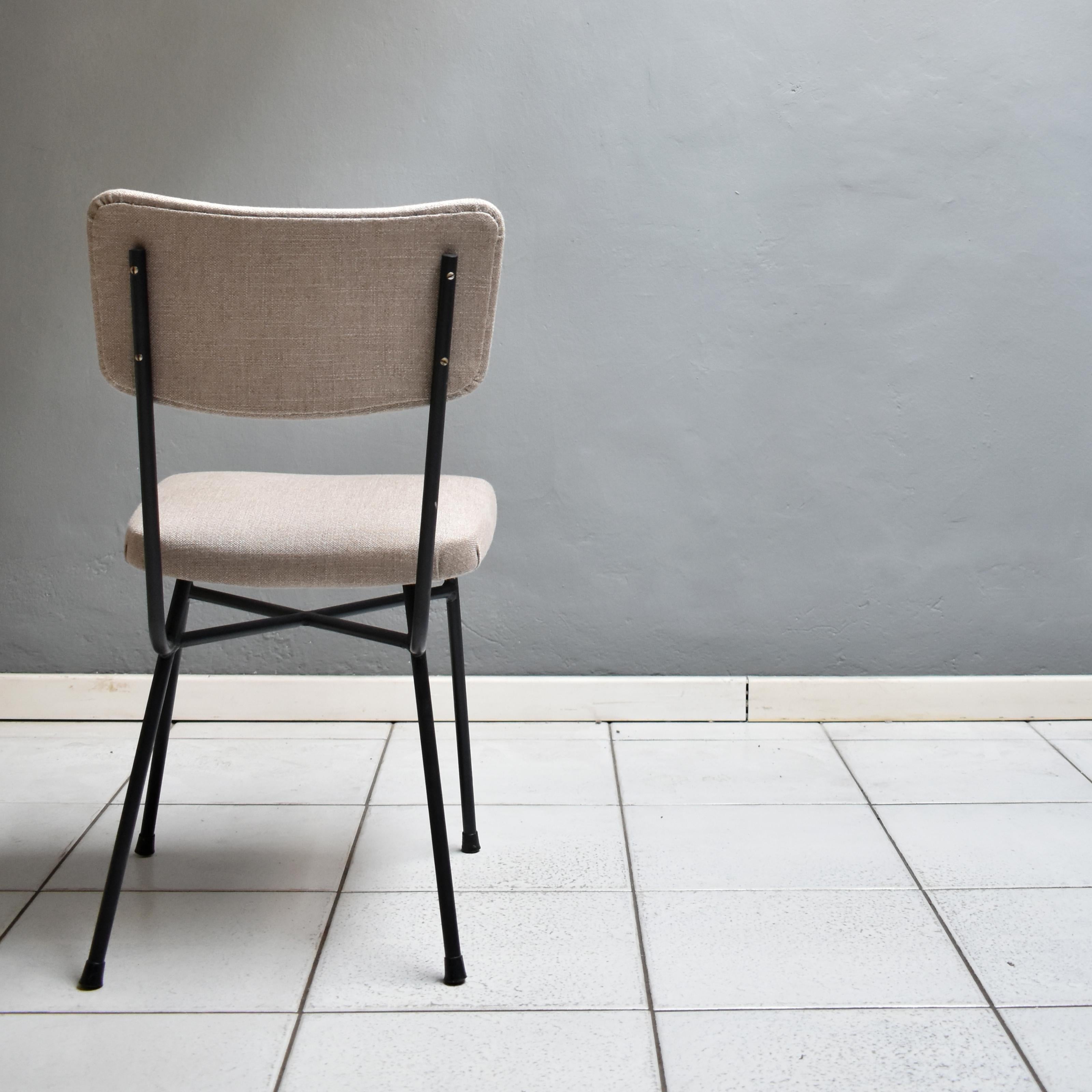 1960s, Set of 4 Vinatge Chairs Italian Manufacture in Black Iron and Light Grey For Sale 1