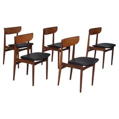 Años 60, juego de 5 sillas de comedor danesas, retapizadas, madera de teca.
