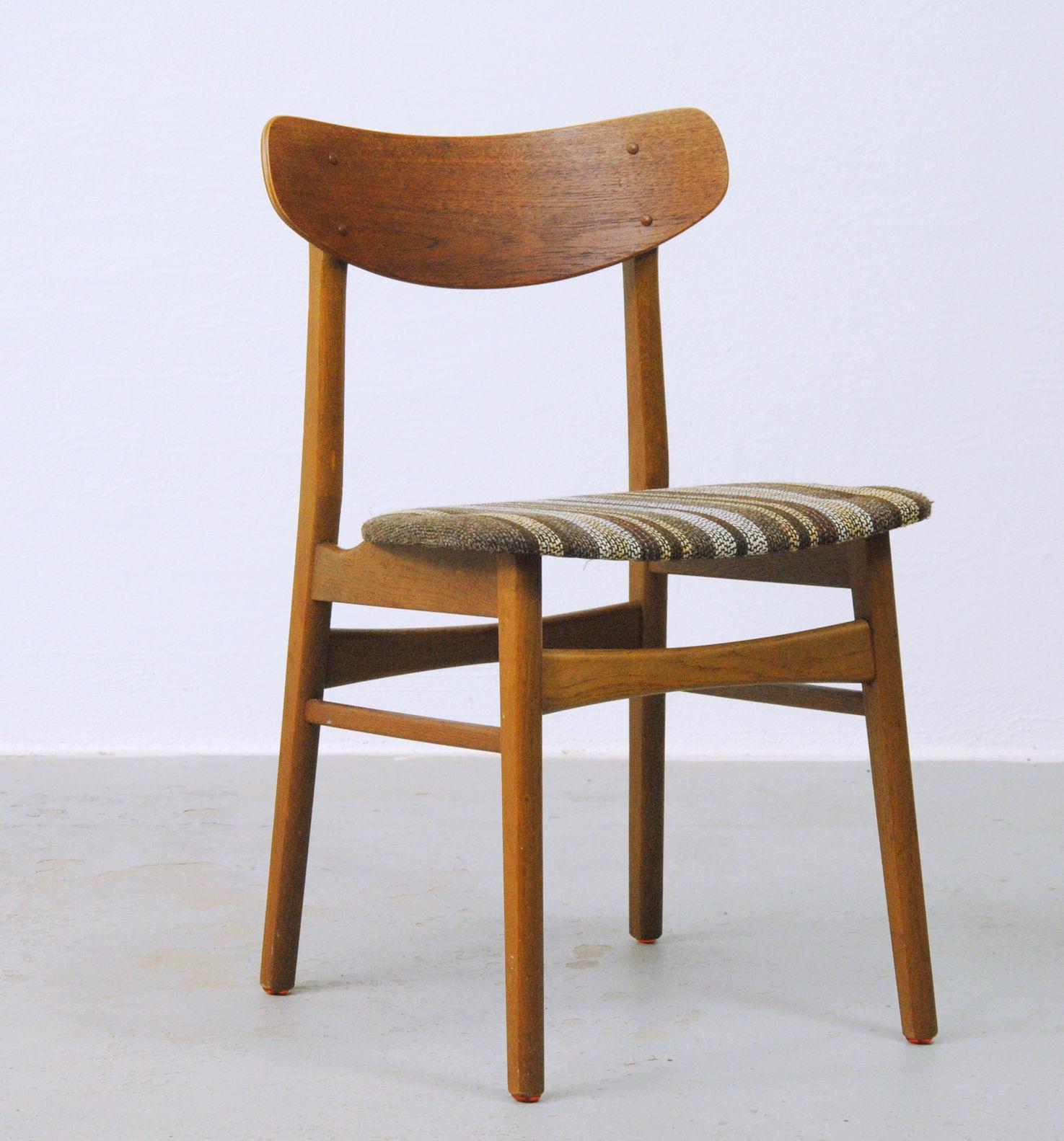 Milieu du XXe siècle 1960s Set of 5 Danish Vintage Dining Chairs in Teak en vente